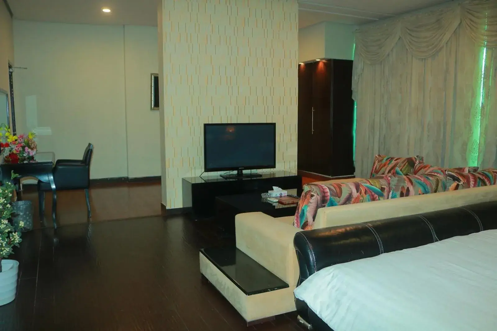 Bedroom, Bed in Safari Club 1 Bedroom, Bed in Safari Club 1