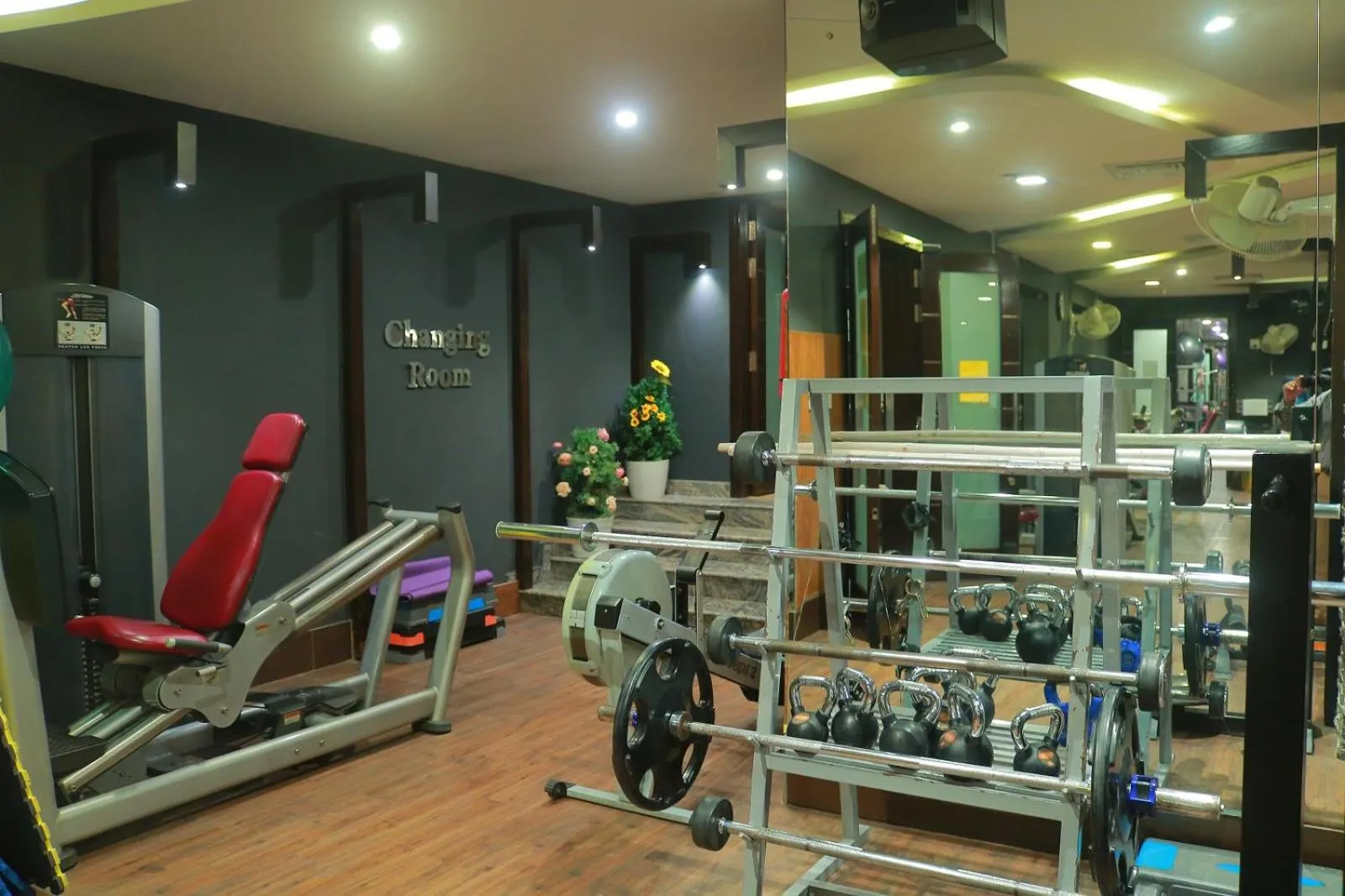 Fitness centre/facilities in Safari Club 1