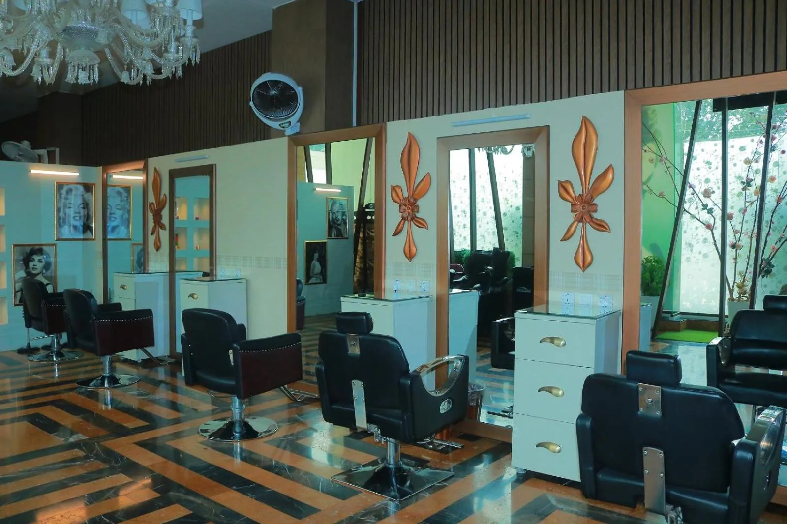 Sauna in Safari Club 1