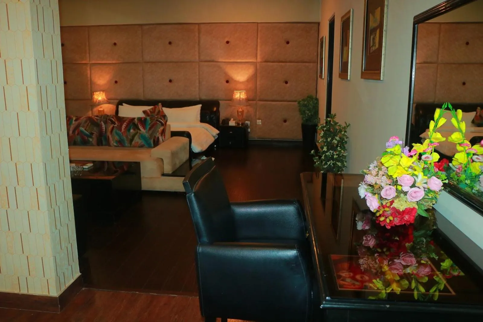 Bedroom in Safari Club 1