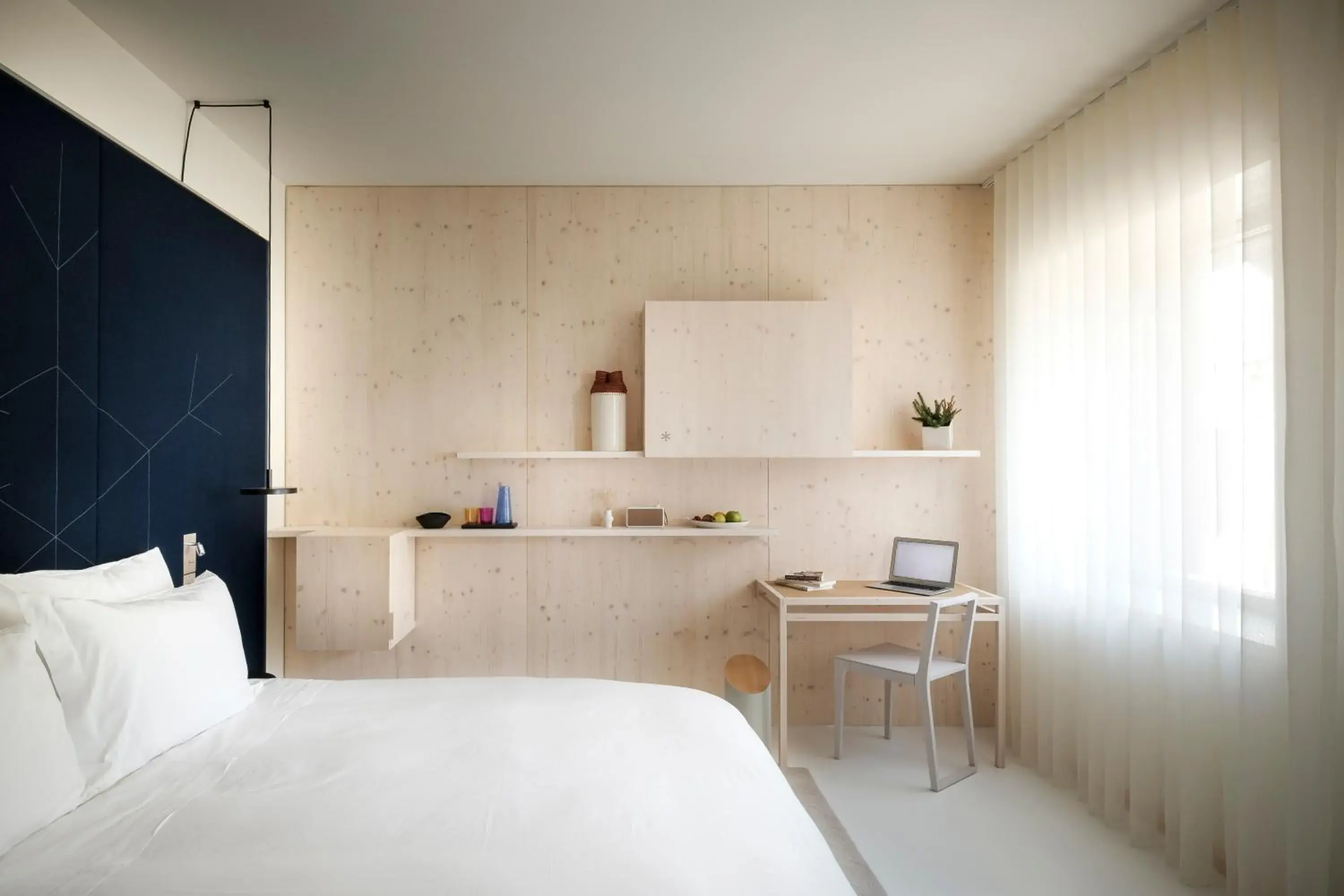 Photo of the whole room, Bed in Casa de São Lourenço - Burel Panorama Hotel - member of Relais & Châteaux Photo of the whole room, Bed in Casa de São Lourenço - Burel Panorama Hotel - member of Relais & Châteaux