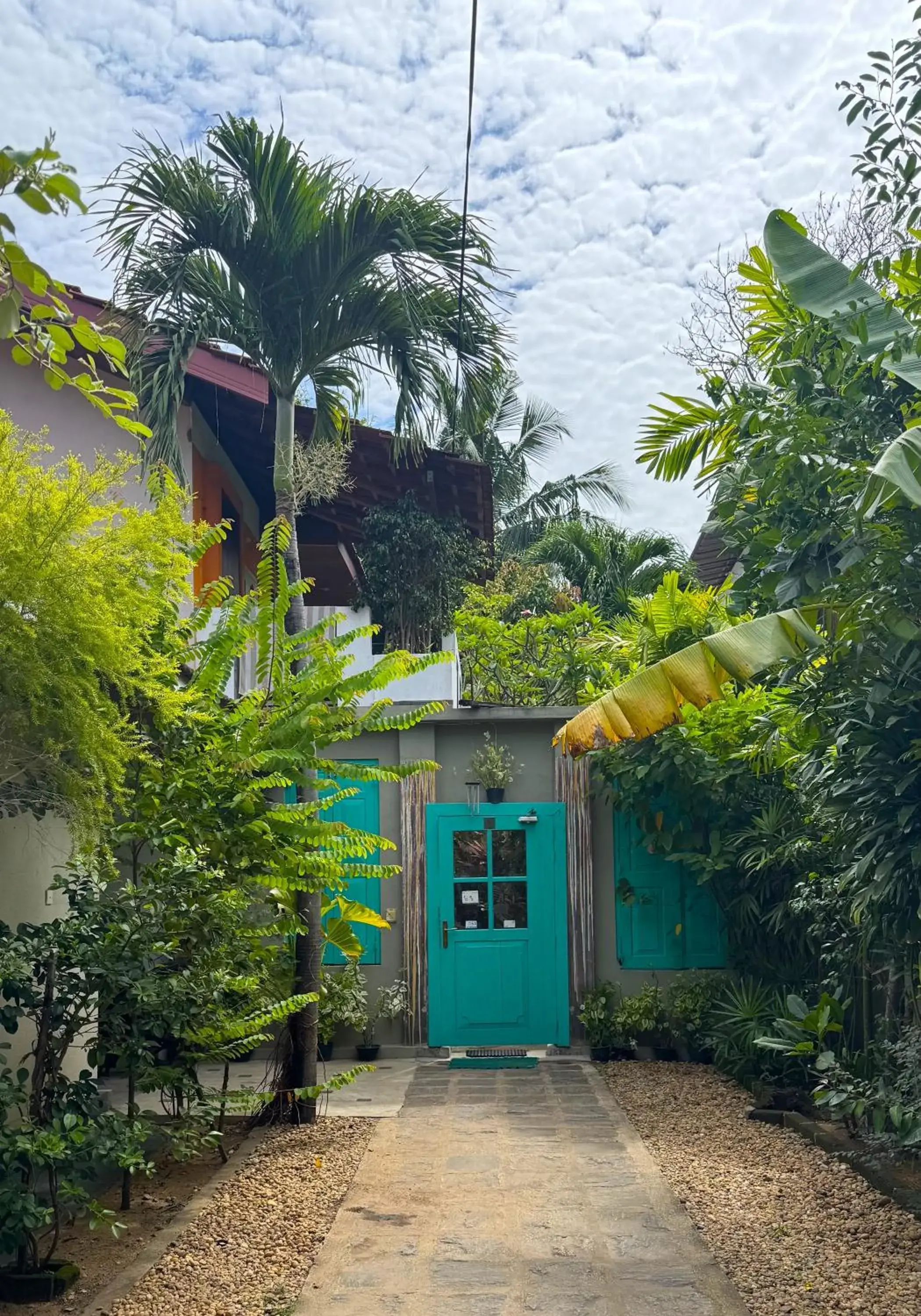 Facade/entrance in Gomez Place Facade/entrance in Gomez Place