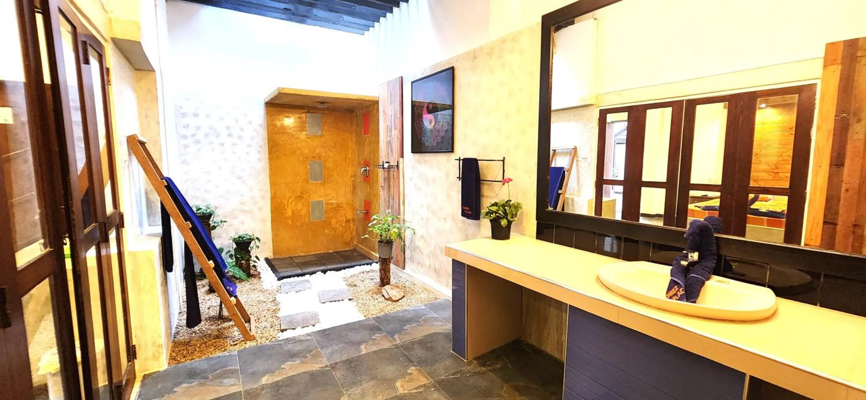 Bathroom in Gomez Place