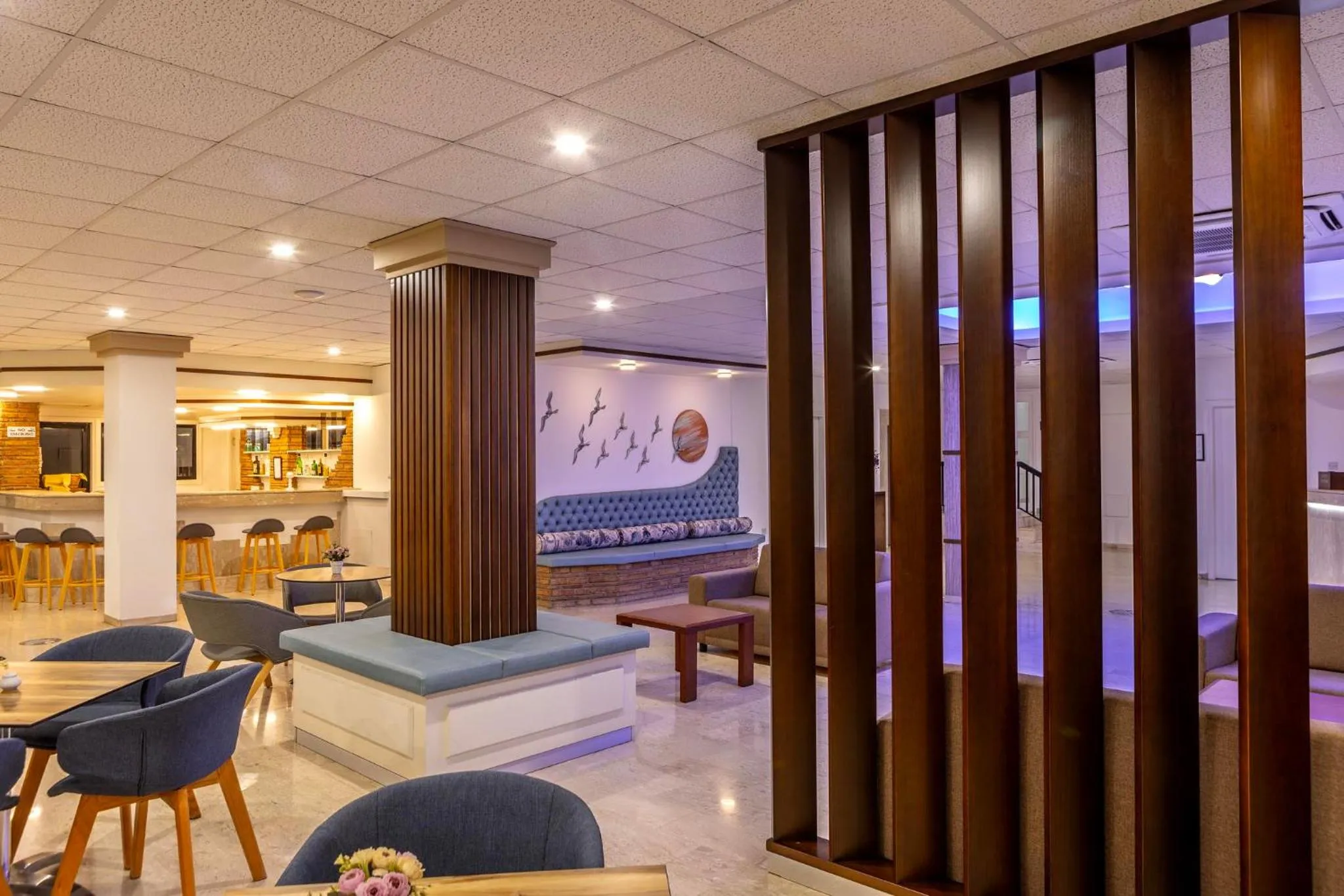 Lobby or reception in Seagull Hotel Apartments