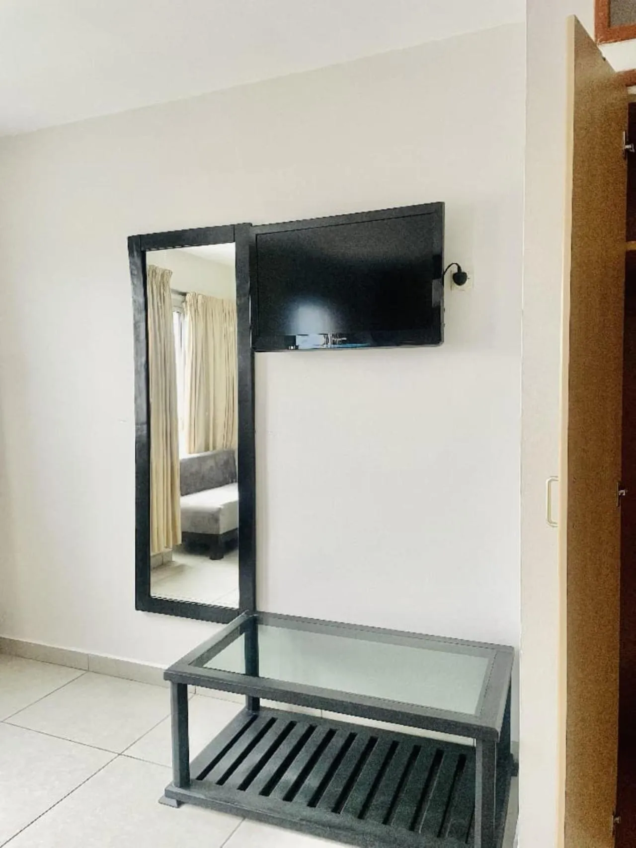 TV and multimedia in Résidences Les Hauts de l'Indenié