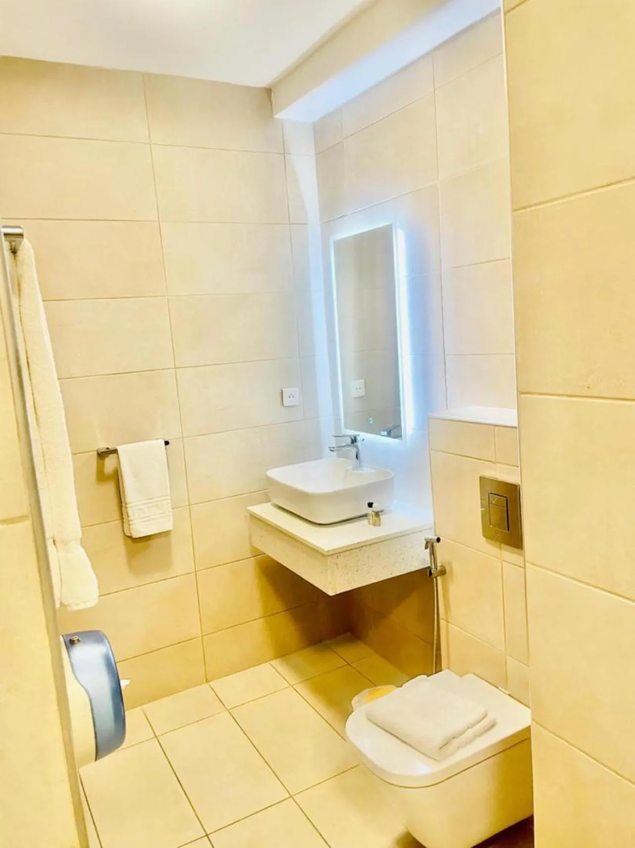 Shower in Résidences Les Hauts de l'Indenié