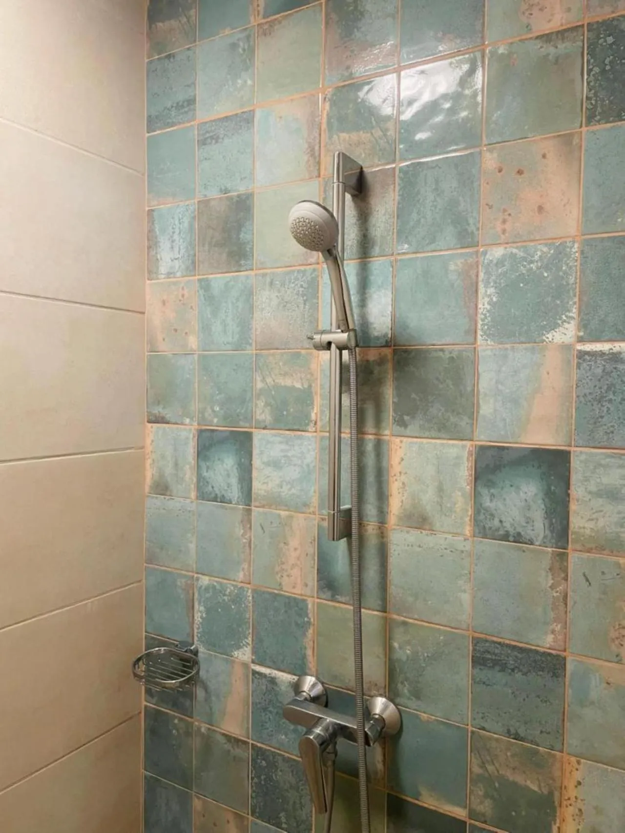 Shower in Résidences Les Hauts de l'Indenié