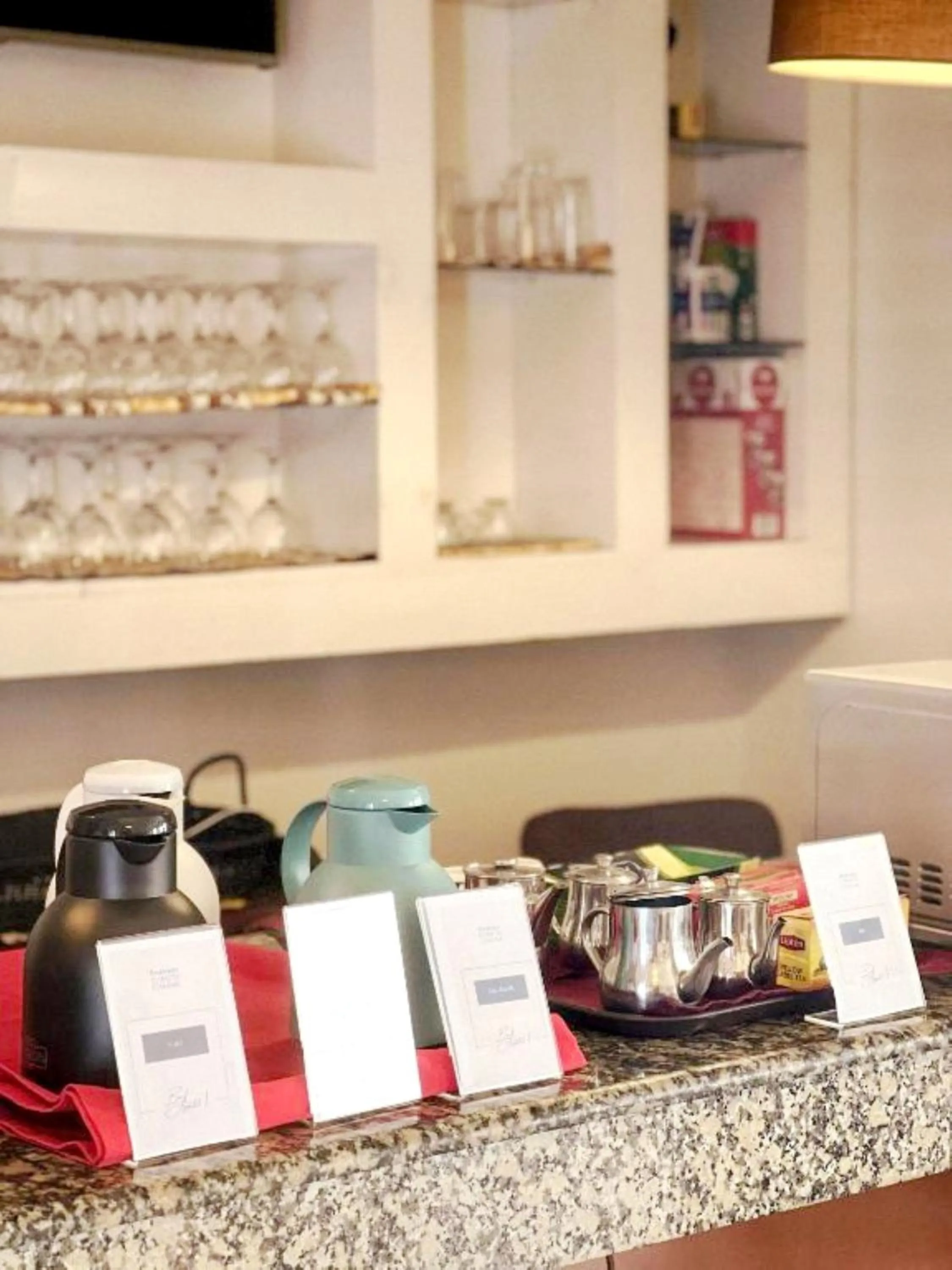 Coffee/tea facilities in Résidences Les Hauts de l'Indenié