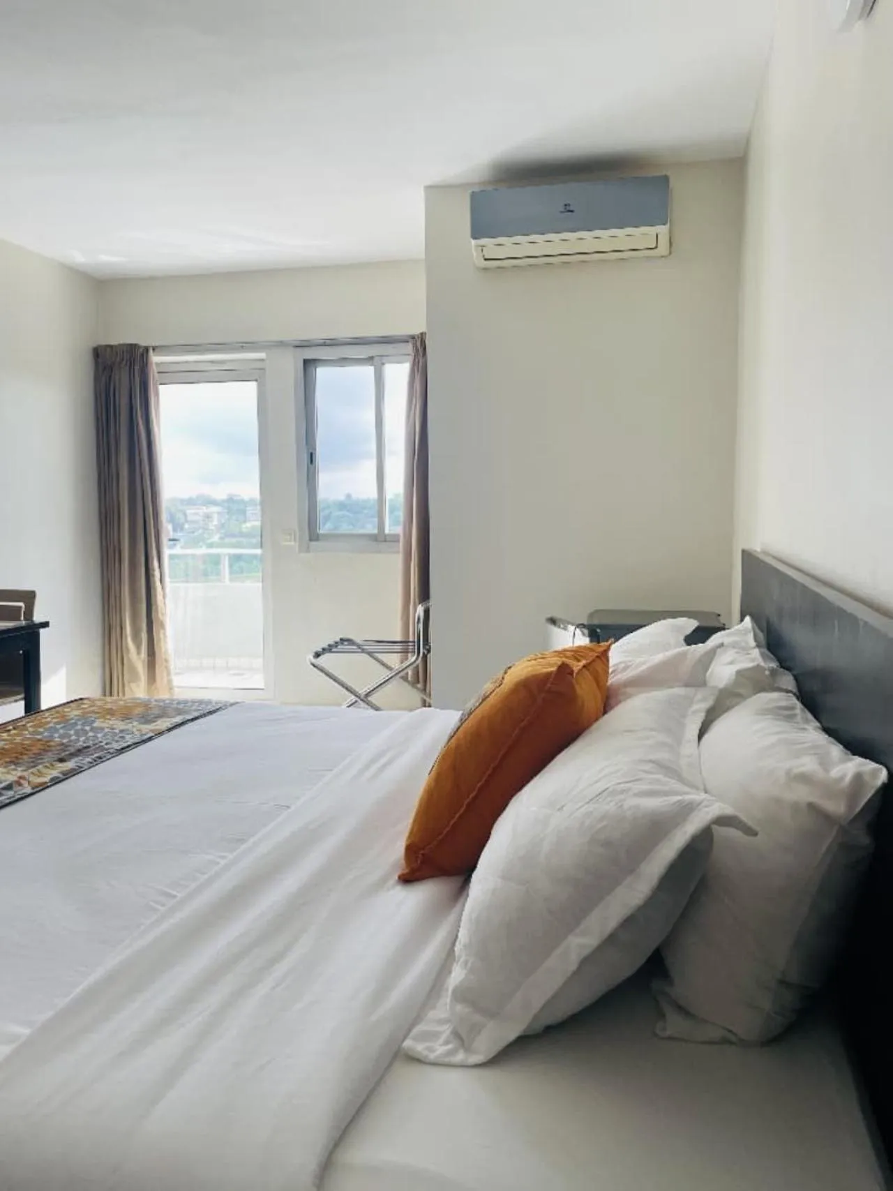 Bed in Résidences Les Hauts de l'Indenié