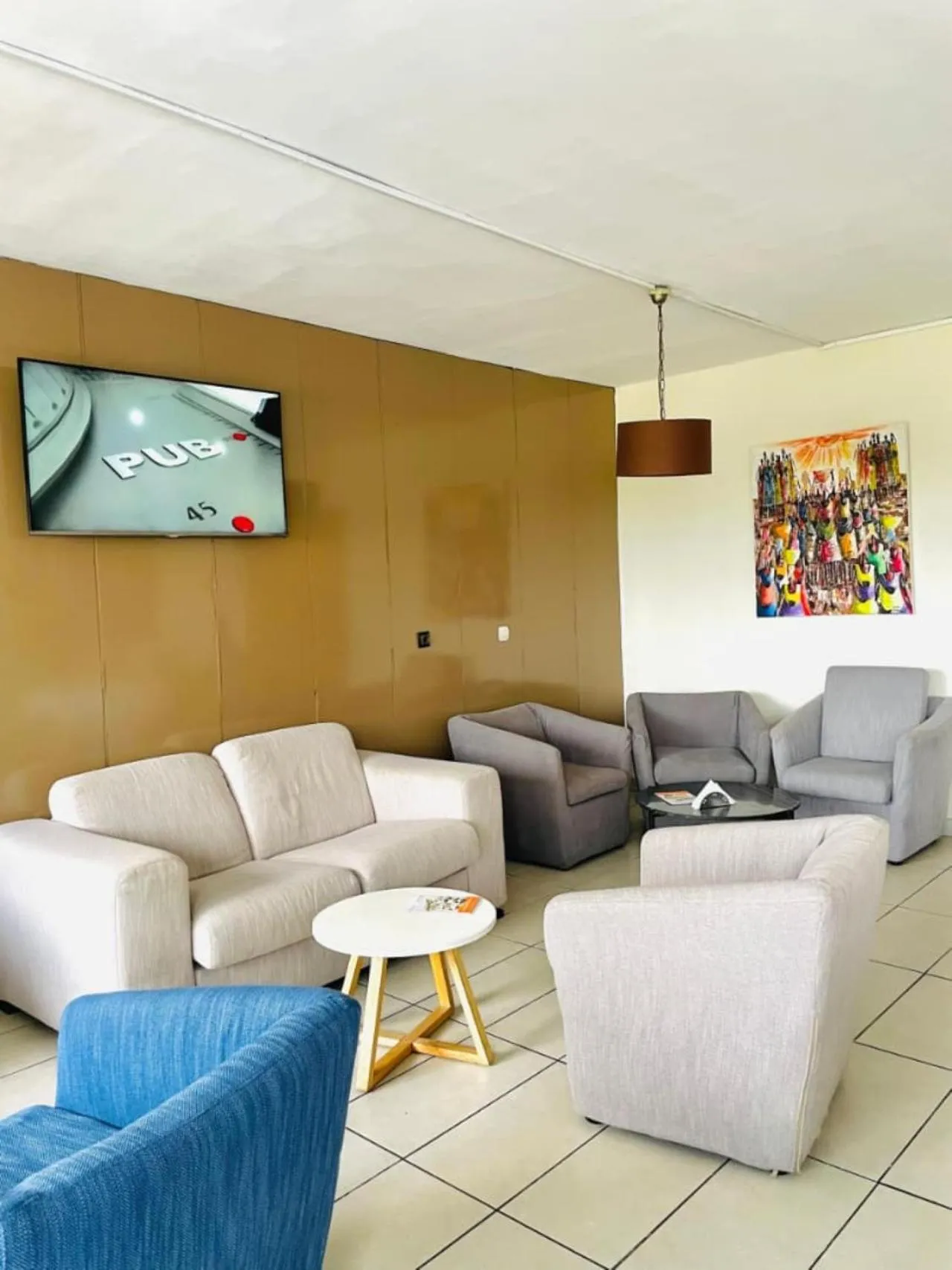 Restaurant/places to eat in Résidences Les Hauts de l'Indenié