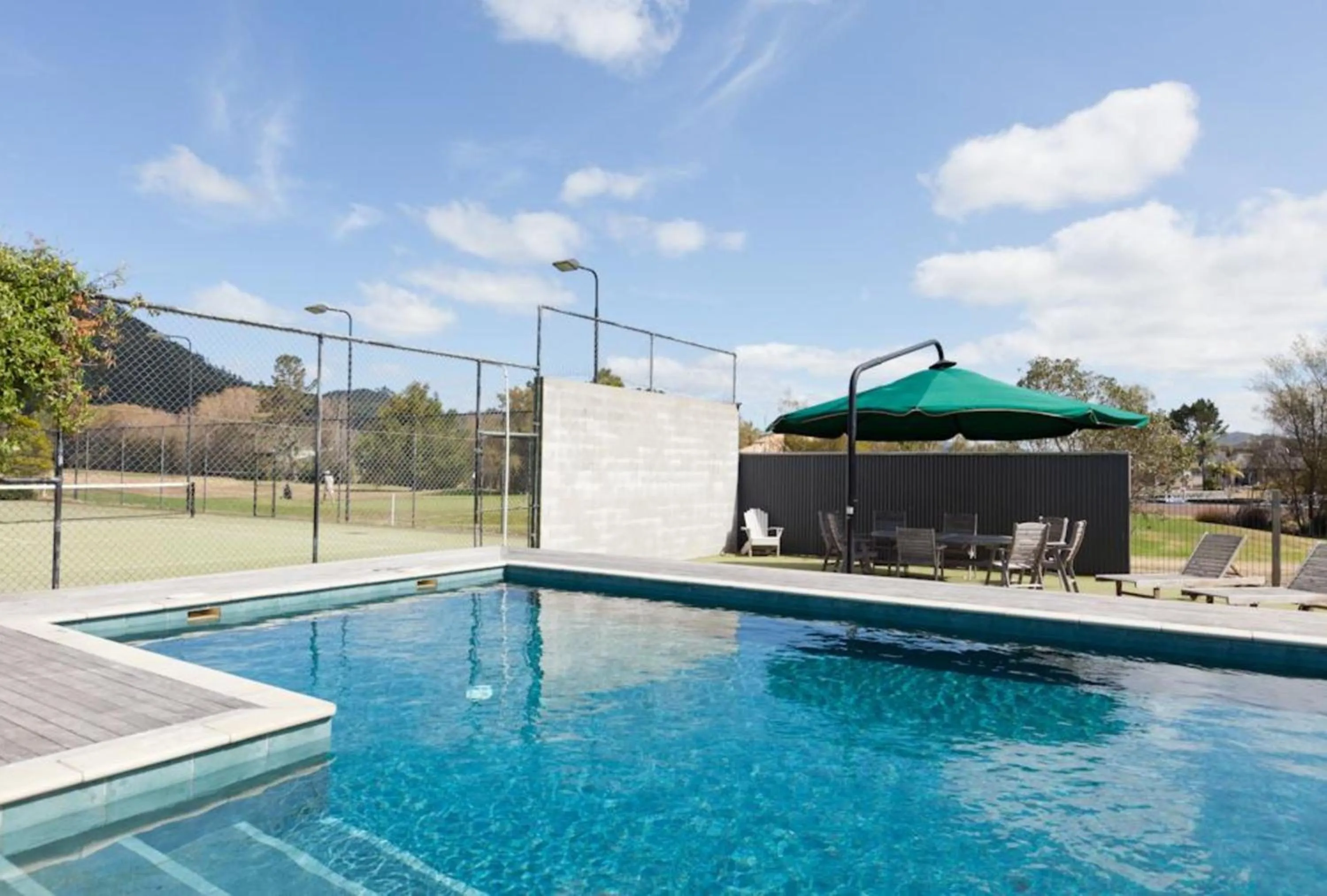 Swimming pool in Pauanui Pines Motor Lodge