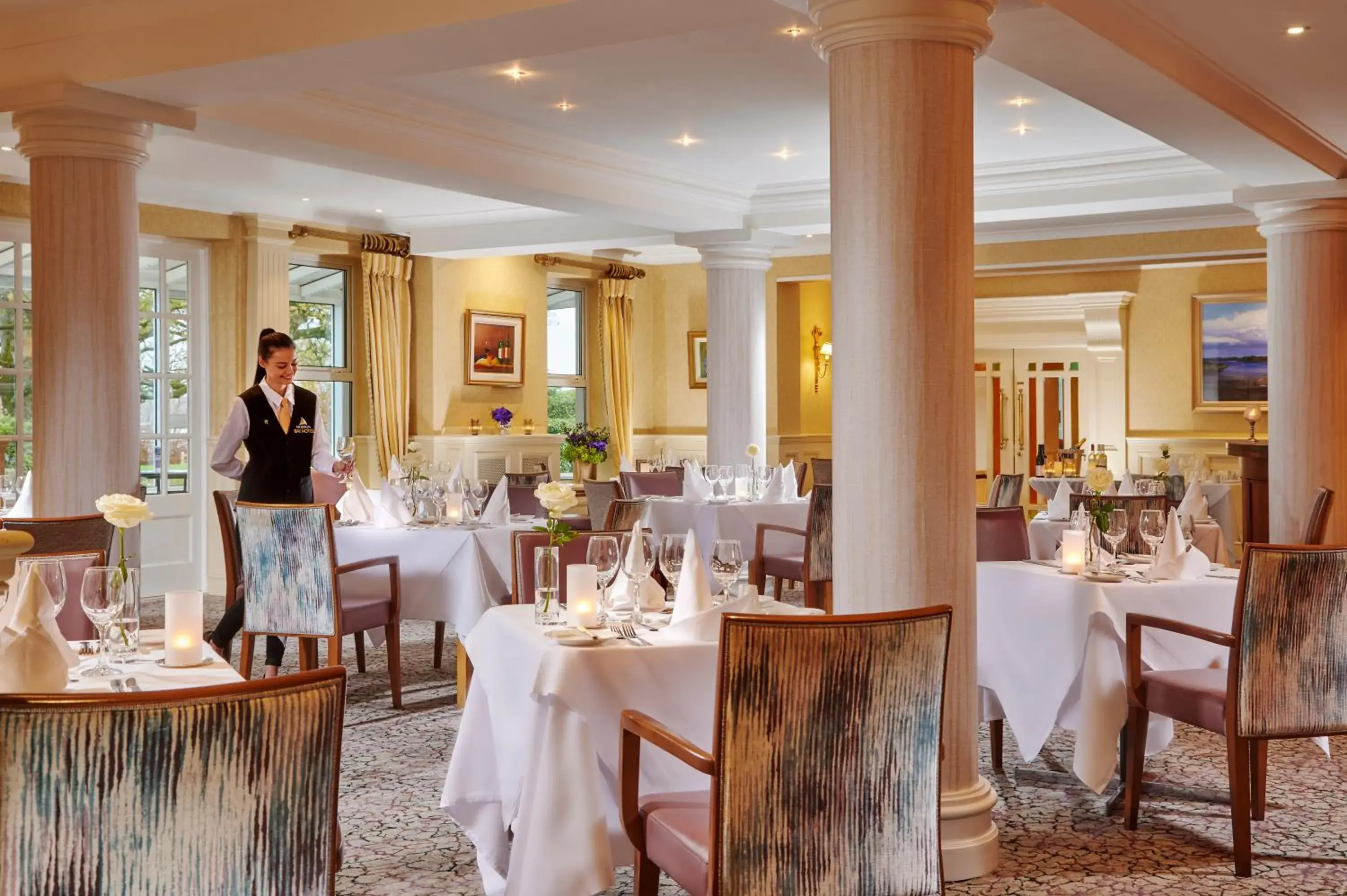 Restaurant/places to eat in Hodson Bay Hotel Restaurant/places to eat in Hodson Bay Hotel