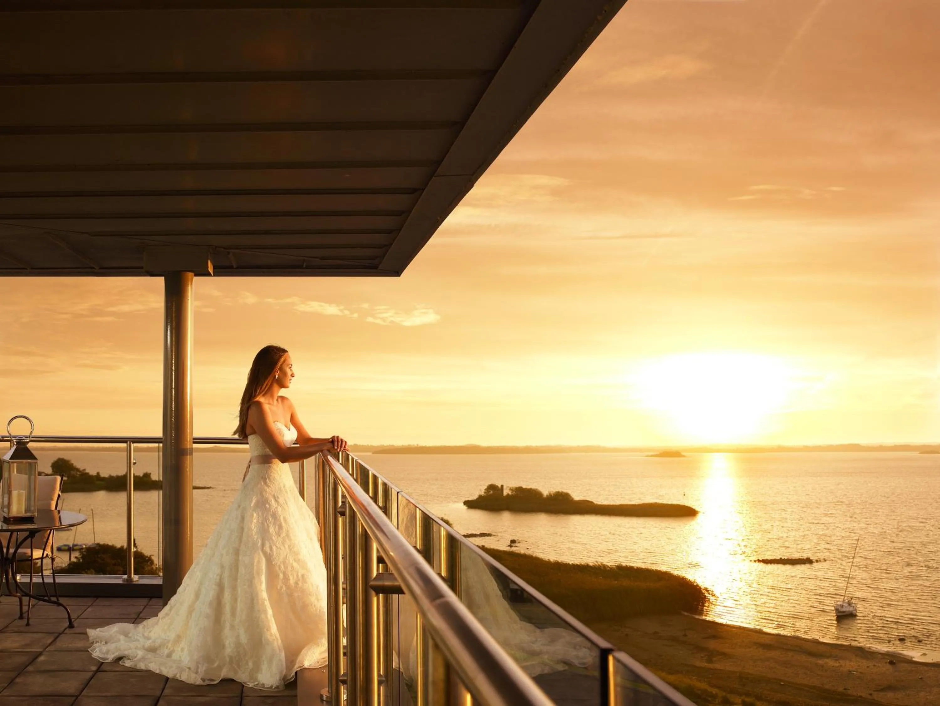 Day in Hodson Bay Hotel