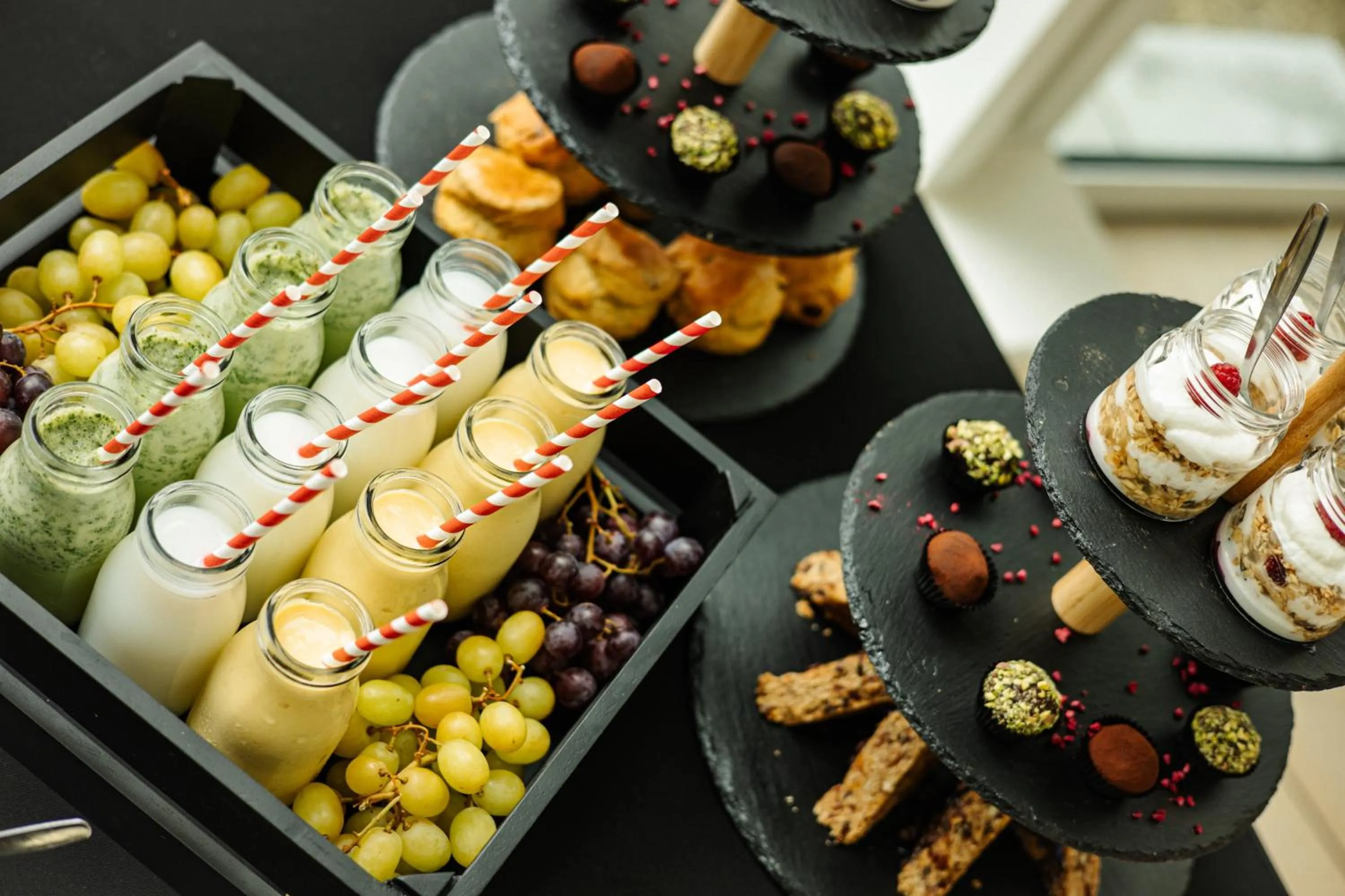 Food and drinks in Hodson Bay Hotel