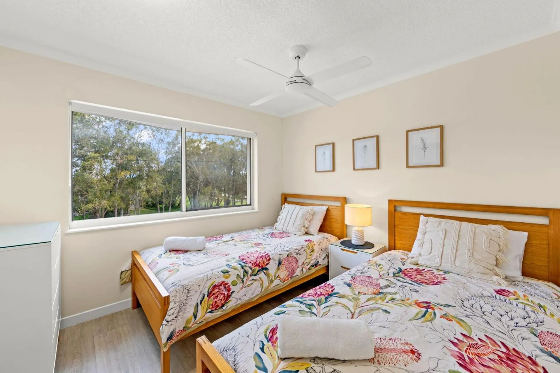 Bedroom, Bed in Reflections Holiday Apartments