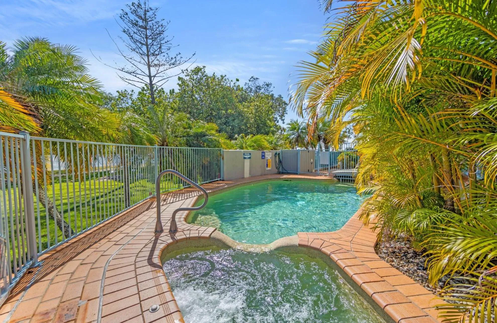 Garden in Reflections Holiday Apartments