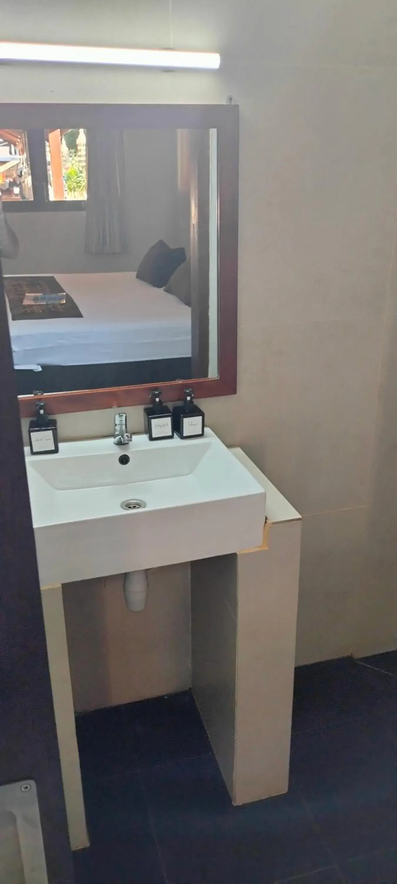 Budget Double Room in Trawangan Oasis Budget Double Room in Trawangan Oasis