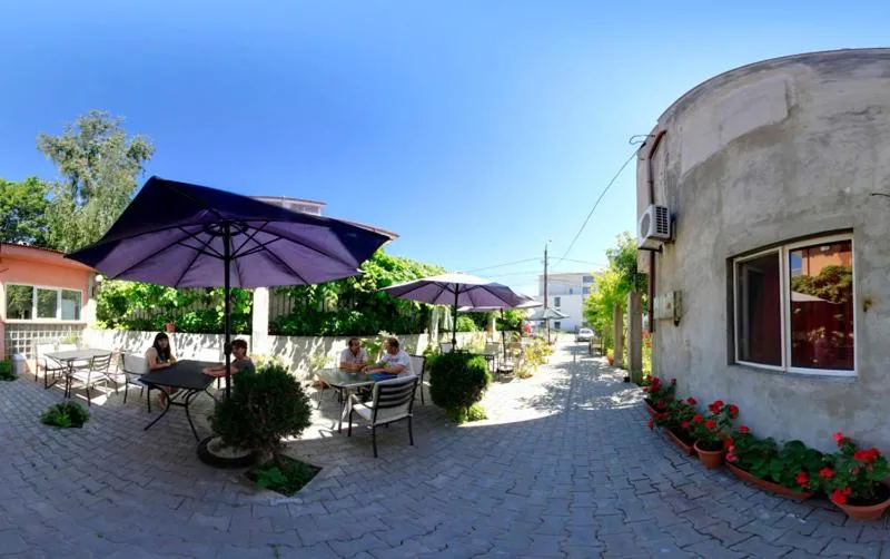 Patio in Hotel Laguna