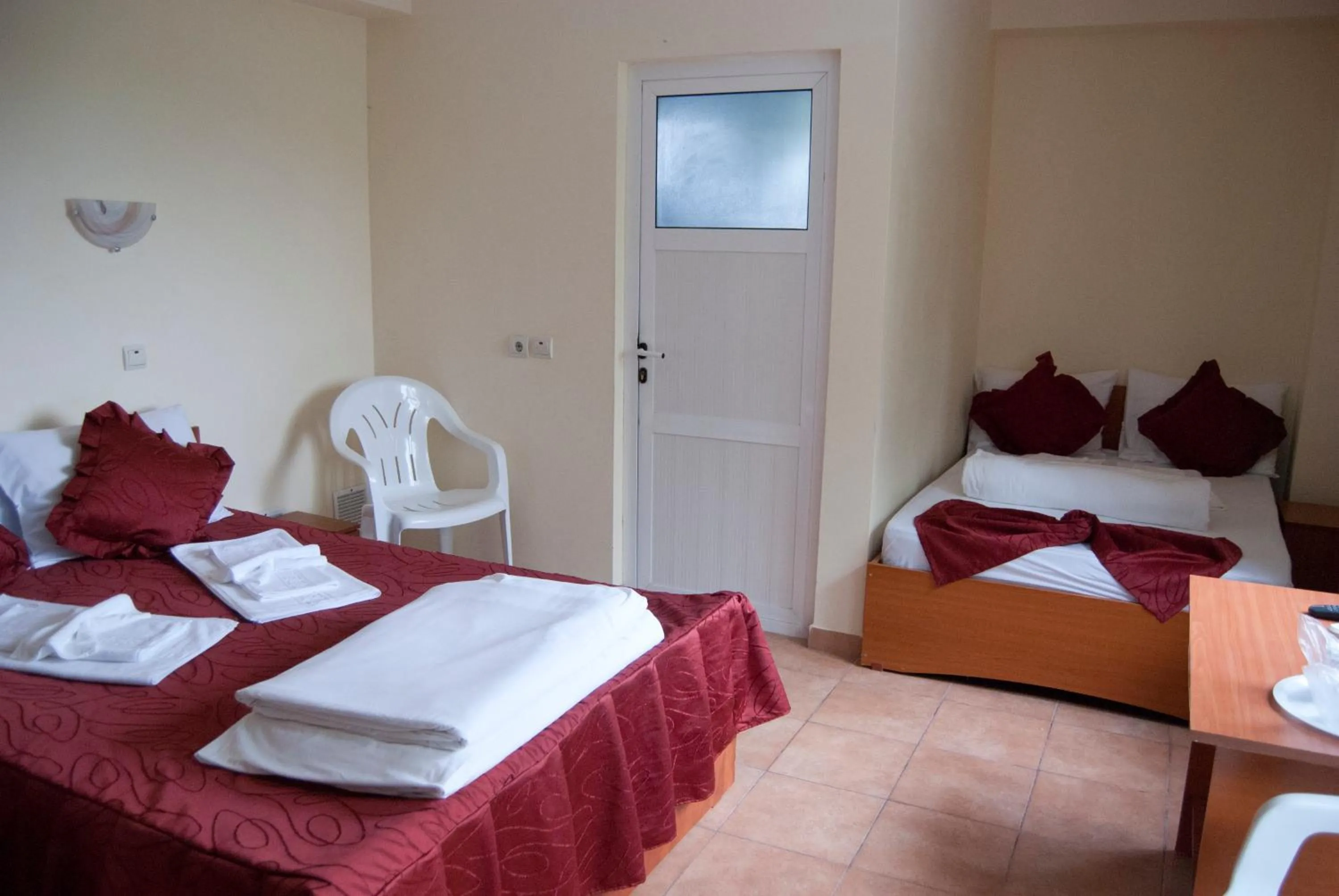 Photo of the whole room, Bed in Hotel Laguna