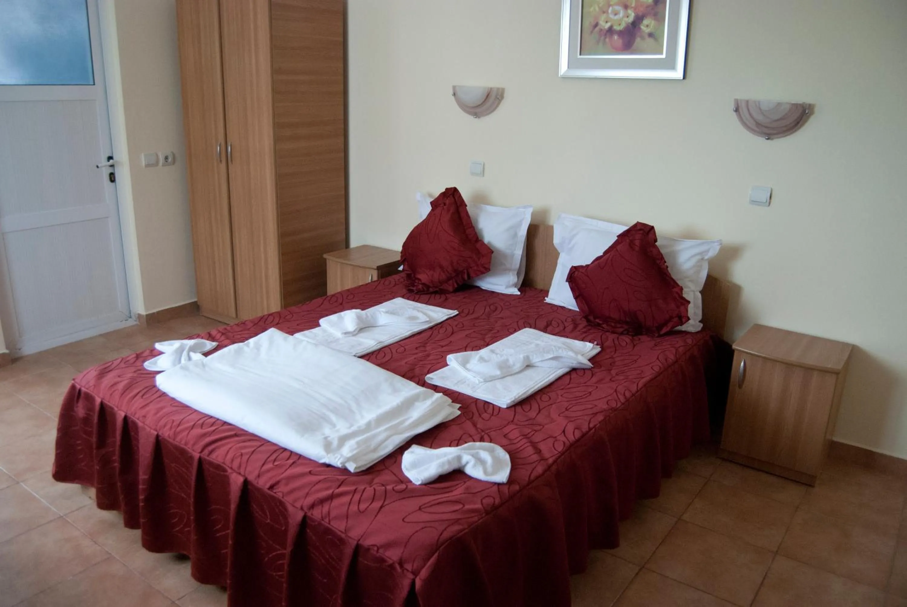 Photo of the whole room, Bed in Hotel Laguna