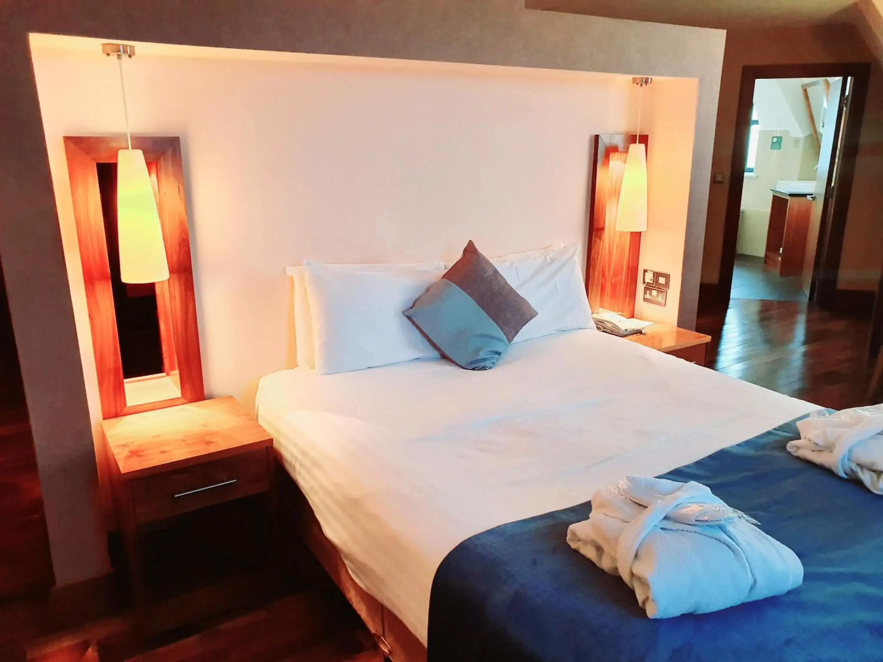 Bedroom, Bed in Westgrove Hotel Bedroom, Bed in Westgrove Hotel
