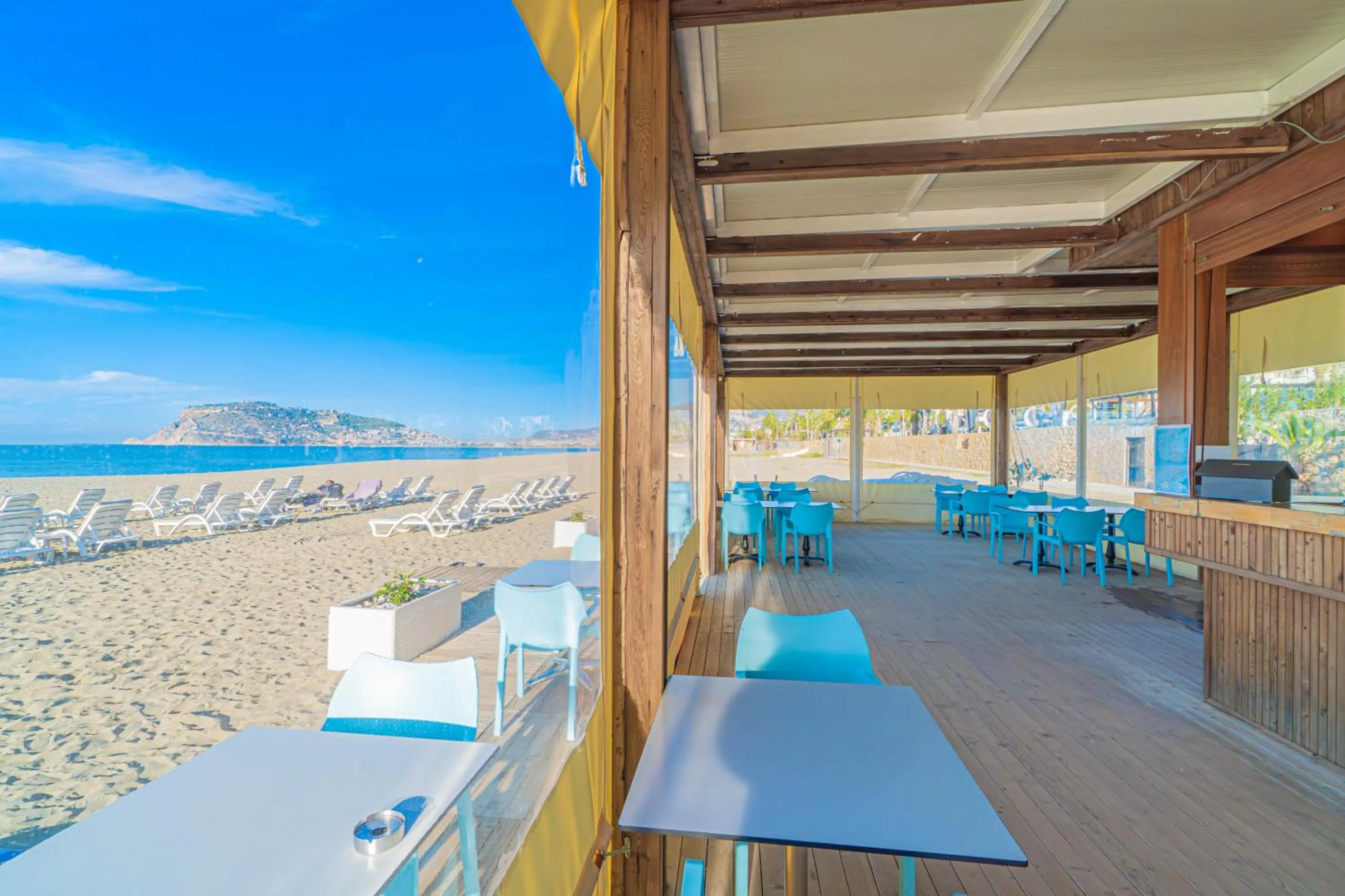 Entertainment in Mesut Hotel