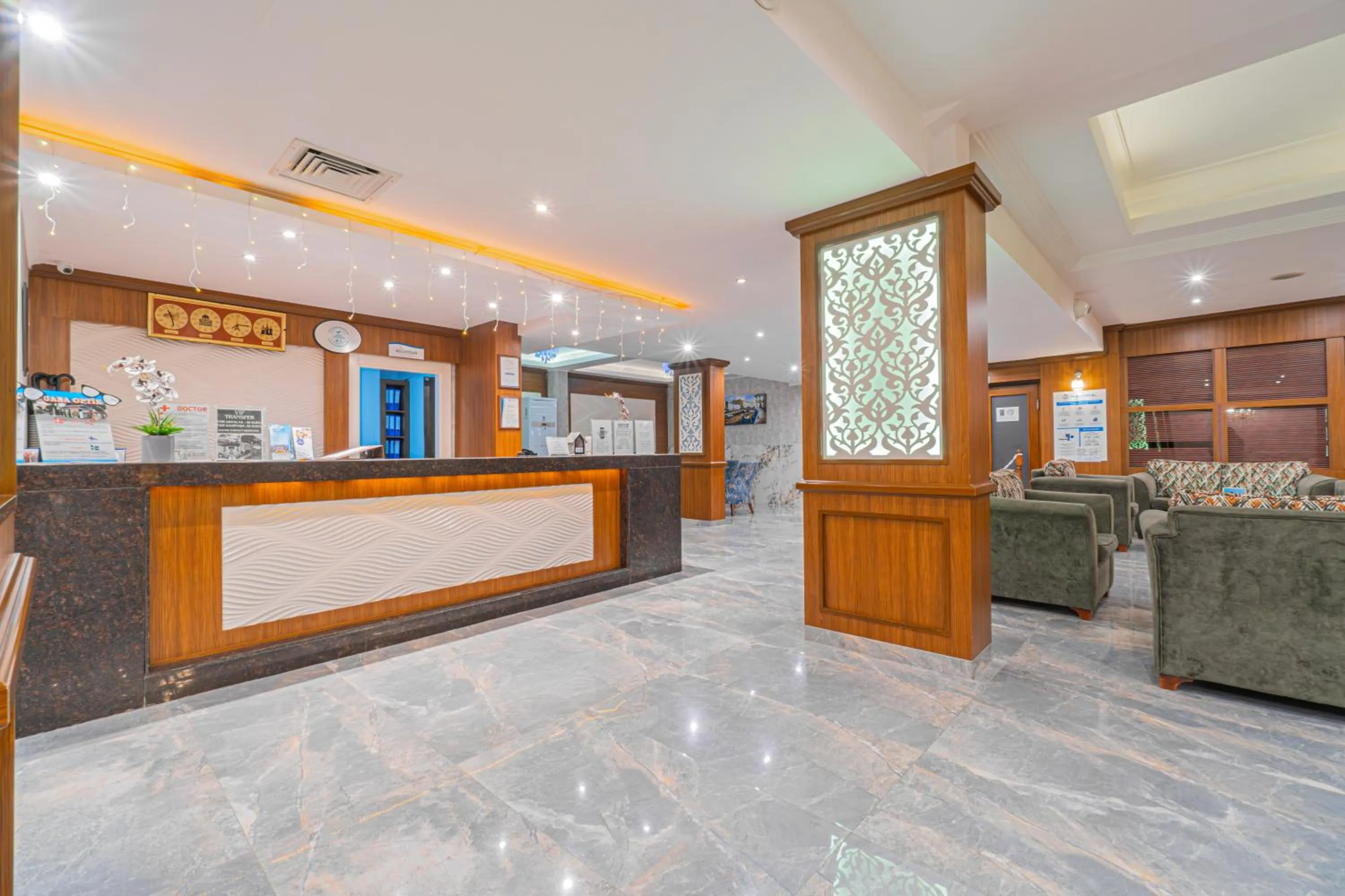 Lobby or reception in Mesut Hotel