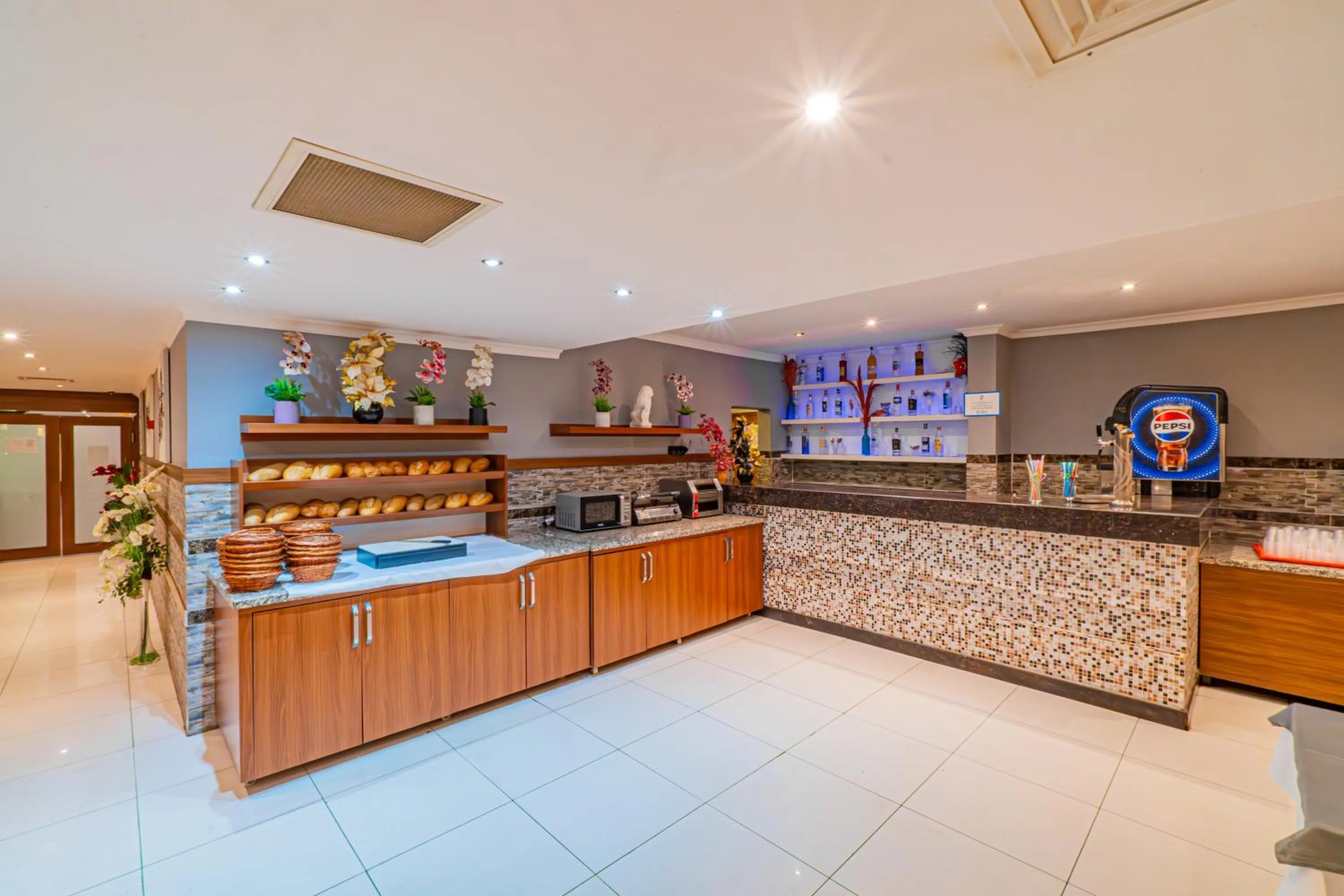 Restaurant/places to eat in Mesut Hotel