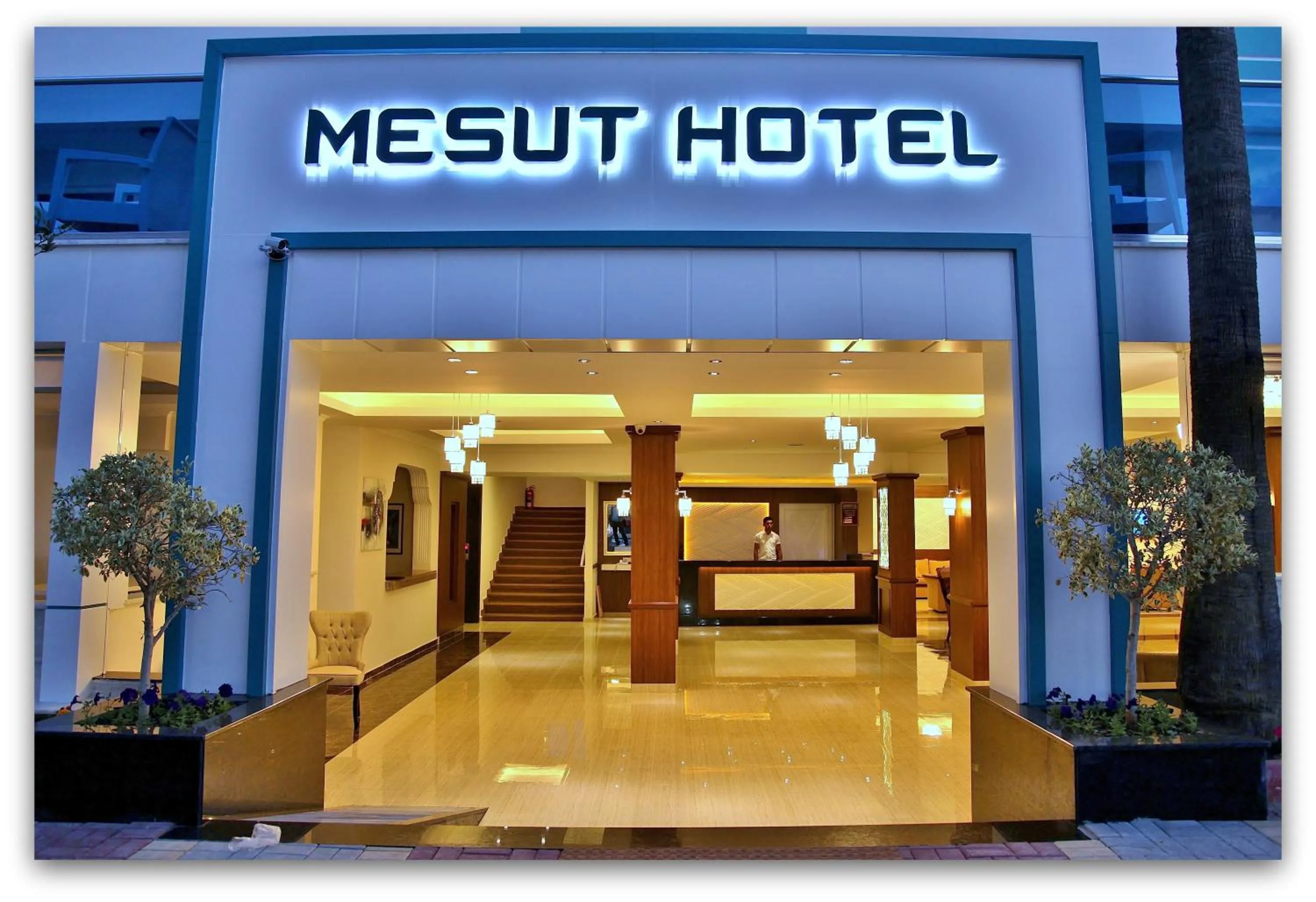 Facade/entrance in Mesut Hotel