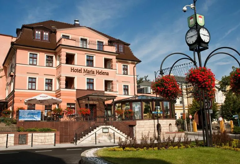 Facade/entrance in Hotel Maria Helena