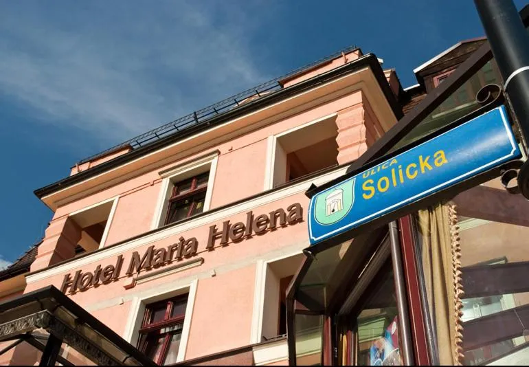 Facade/entrance in Hotel Maria Helena