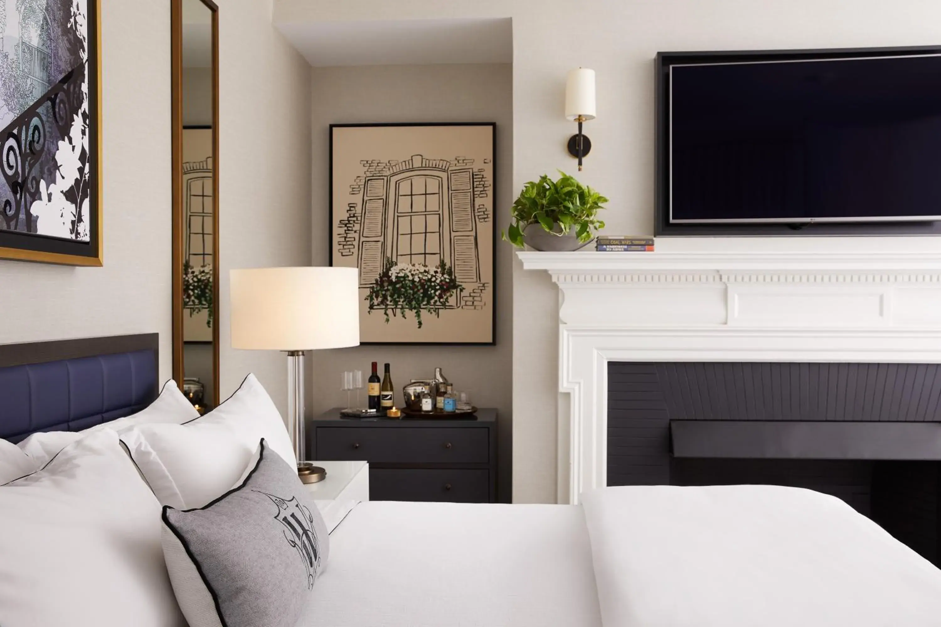 Bed in The Whitney Hotel Boston Bed in The Whitney Hotel Boston