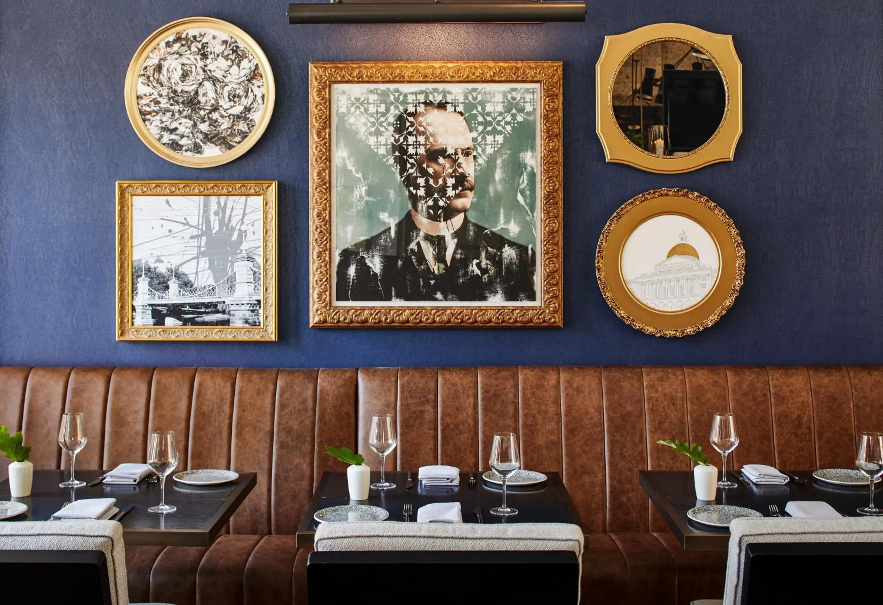 Restaurant/places to eat in The Whitney Hotel Boston Restaurant/places to eat in The Whitney Hotel Boston