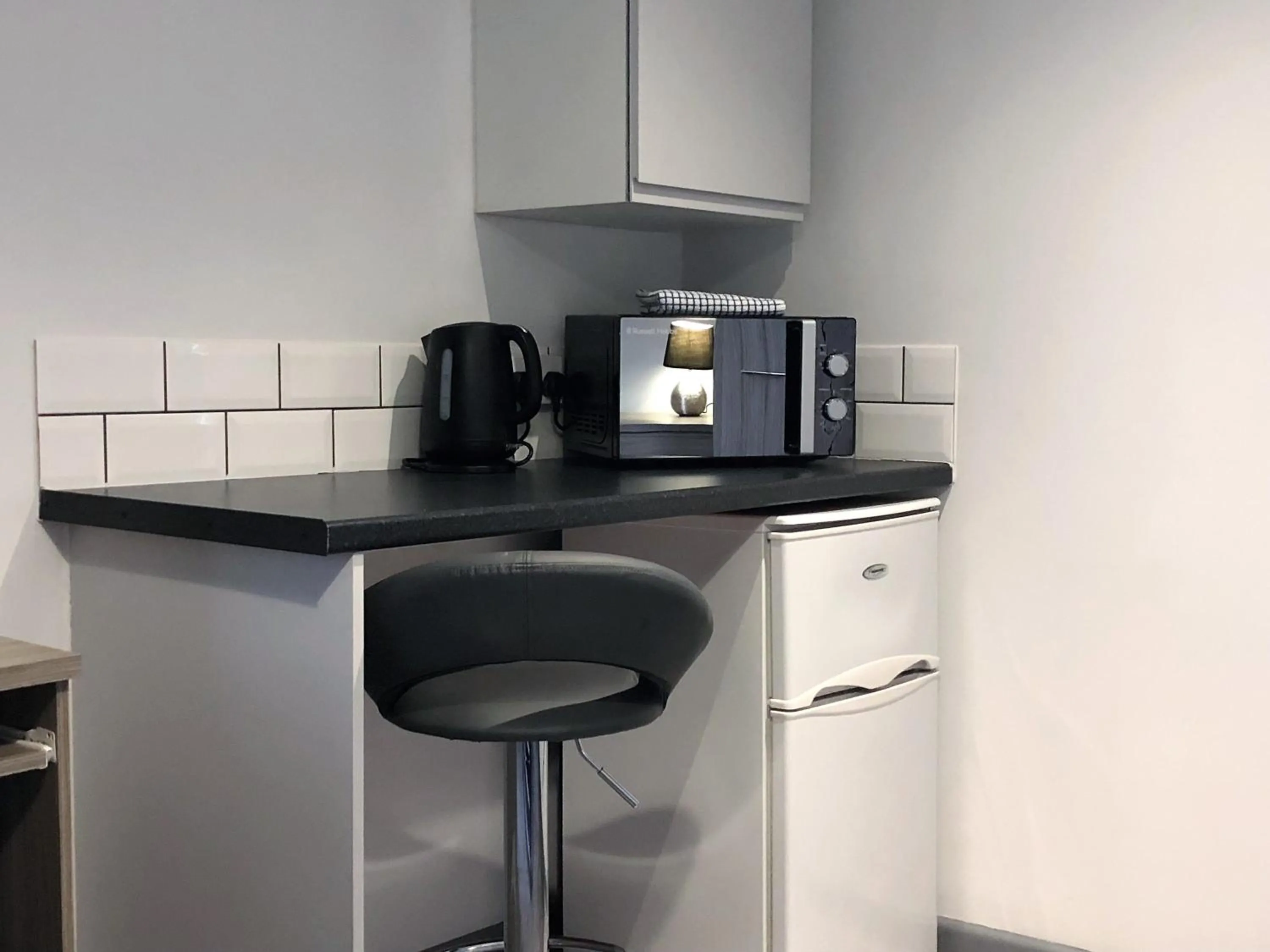 Kitchen or kitchenette in No57