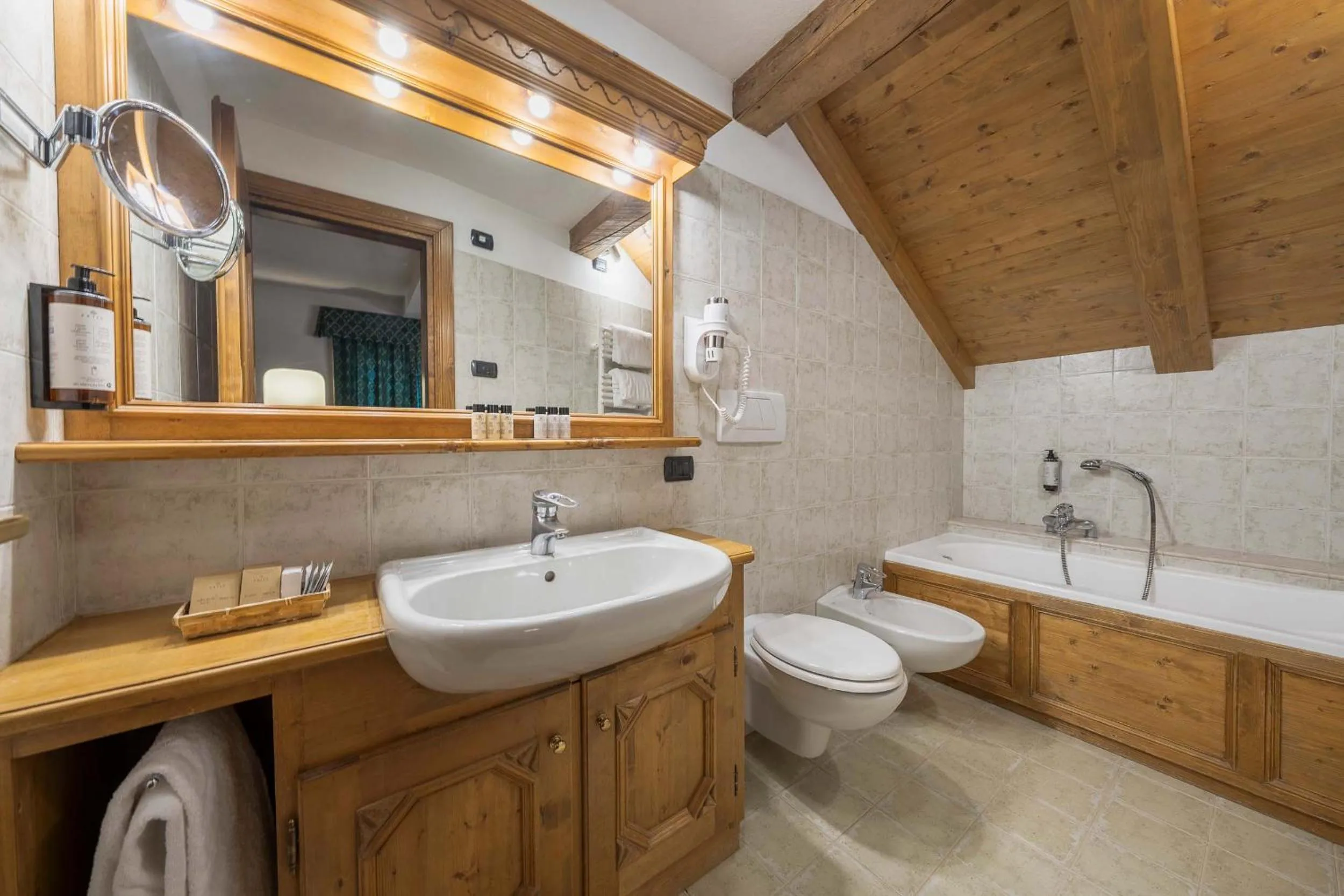 Bathroom in Franceschi Park Hotel