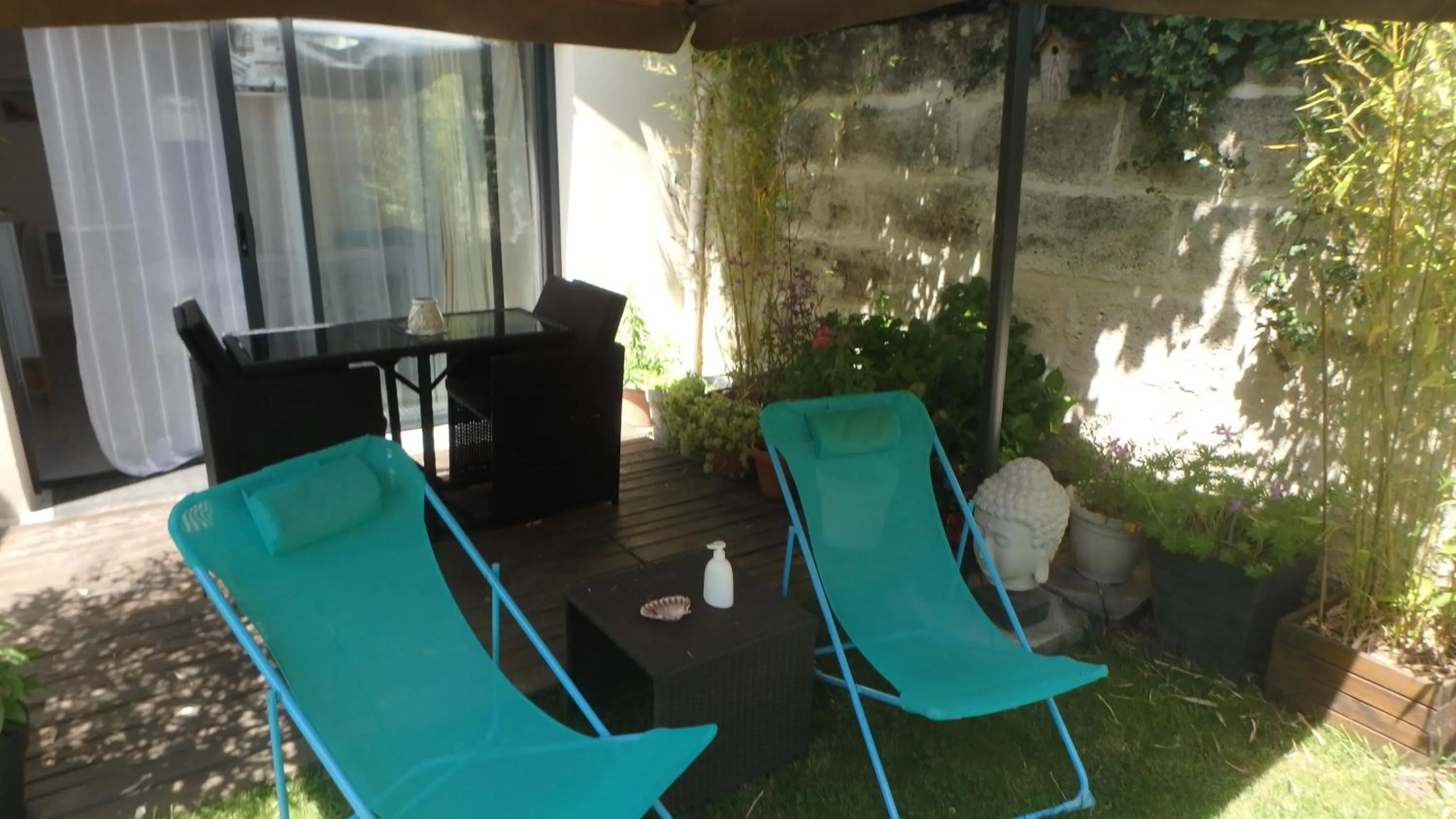 Spring in Le Cosy Cabarieu détente & spa