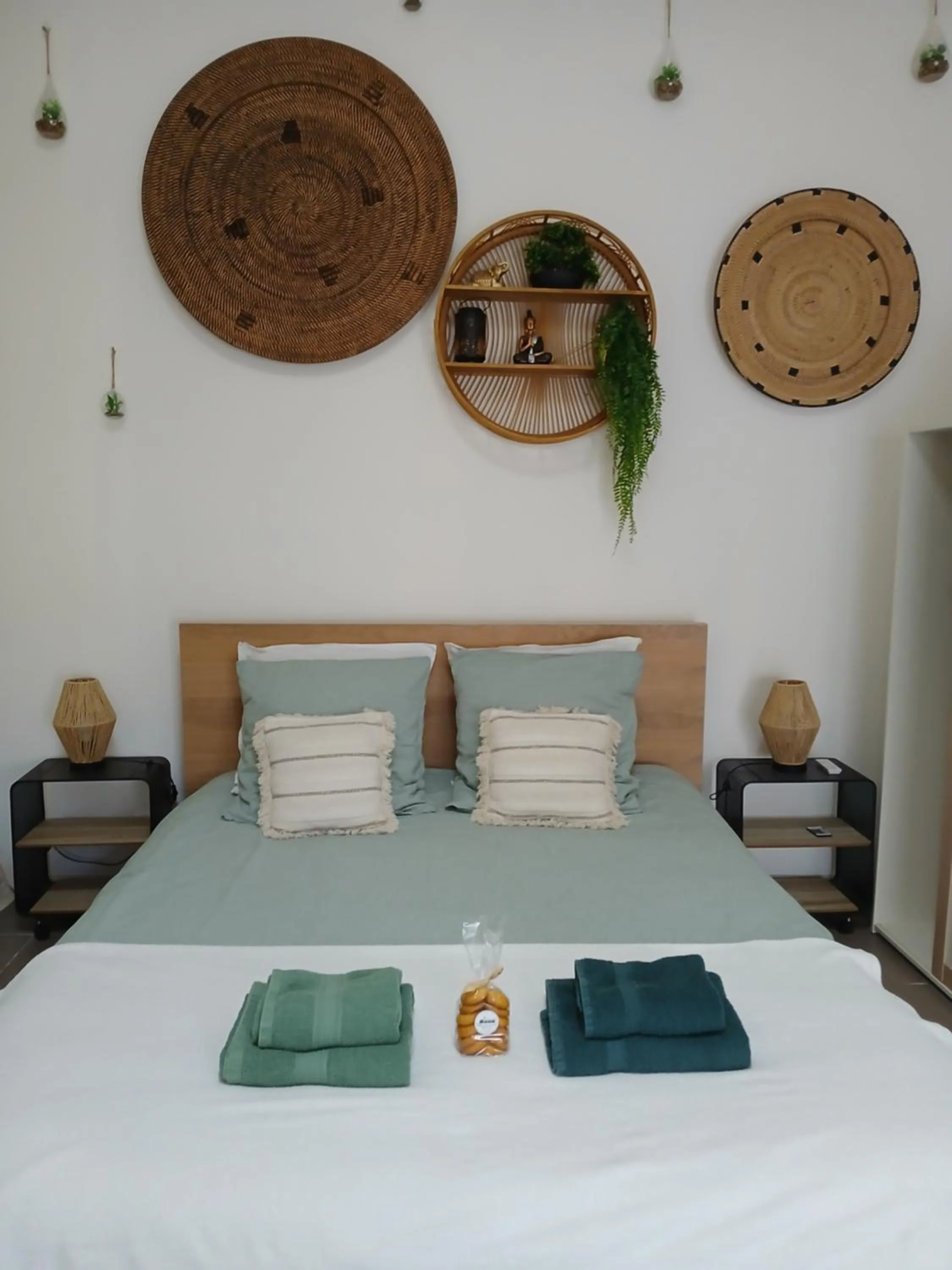Bedroom, Bed in Le Cosy Cabarieu détente & spa