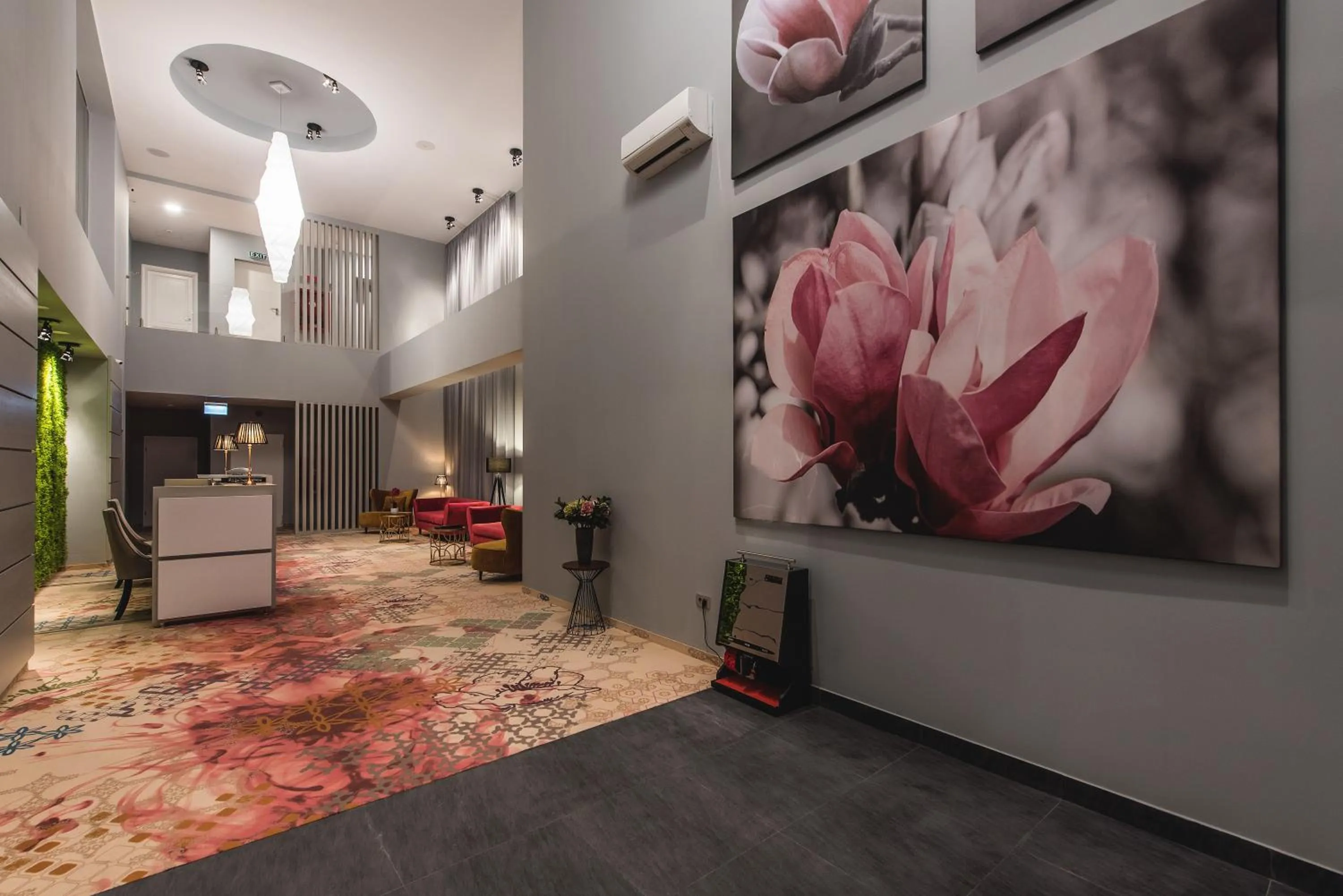 Lobby or reception in Hotel Edma