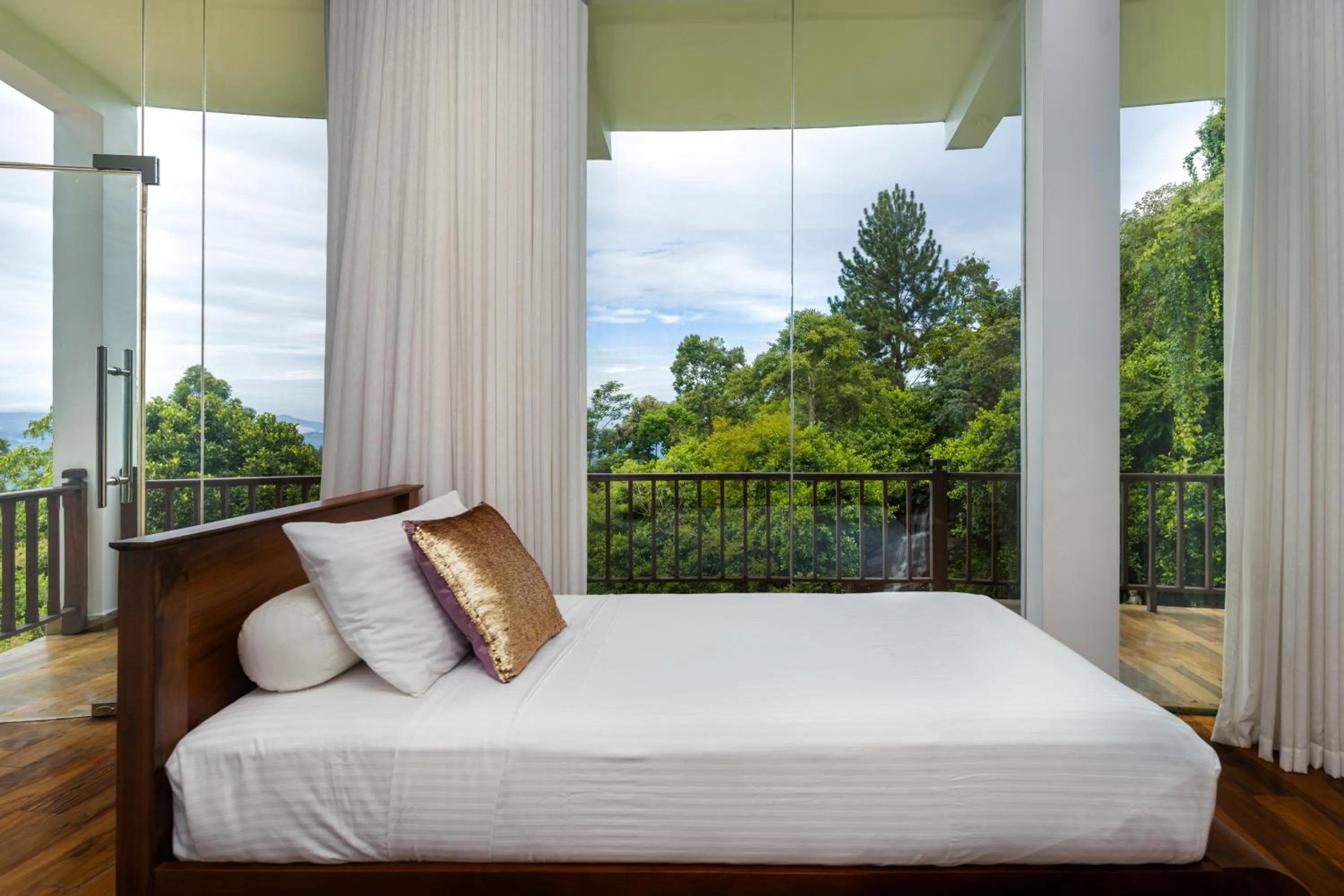 Bed in Villa Vajrapani