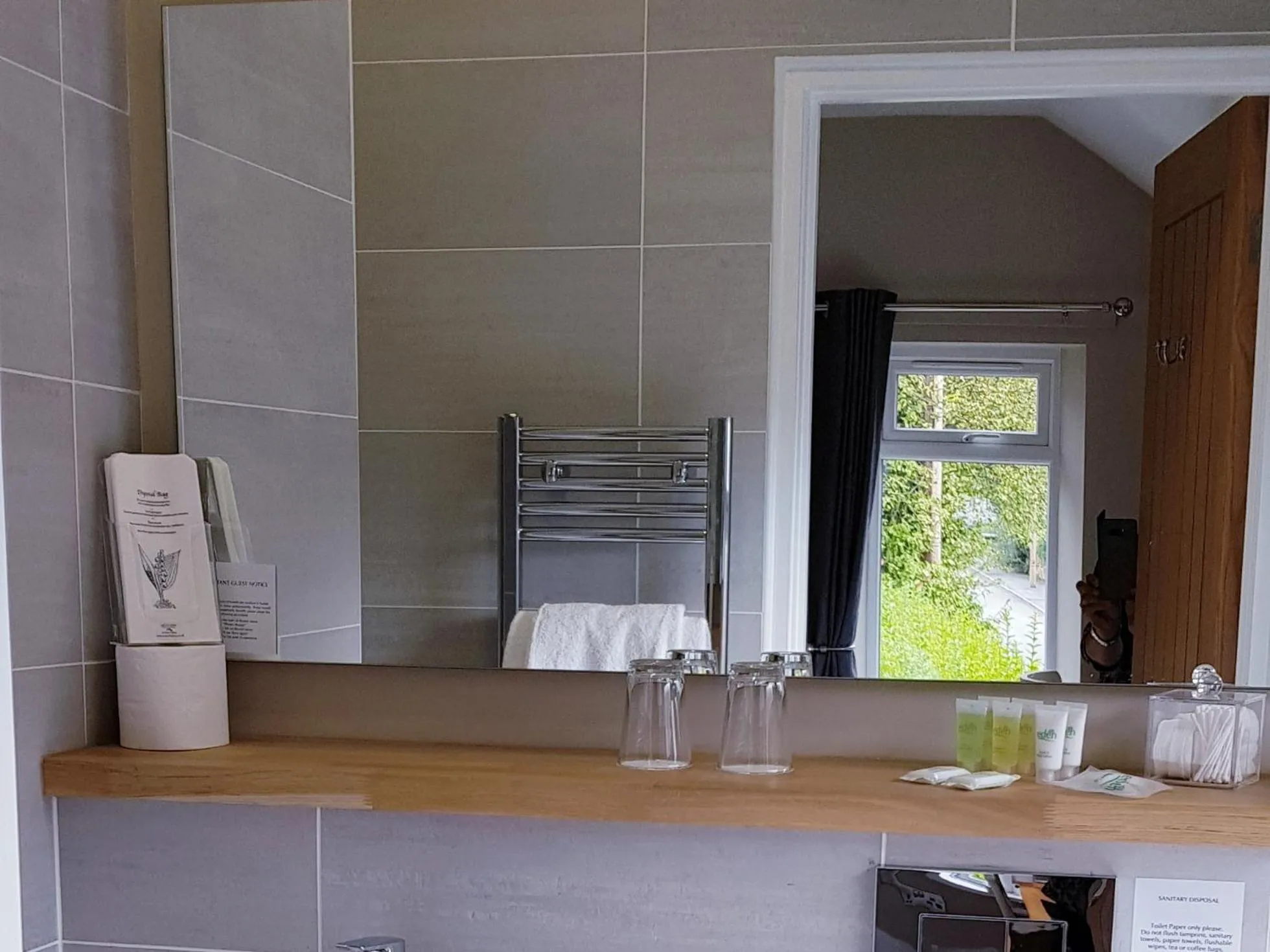 Bathroom in The Bowes Hotel