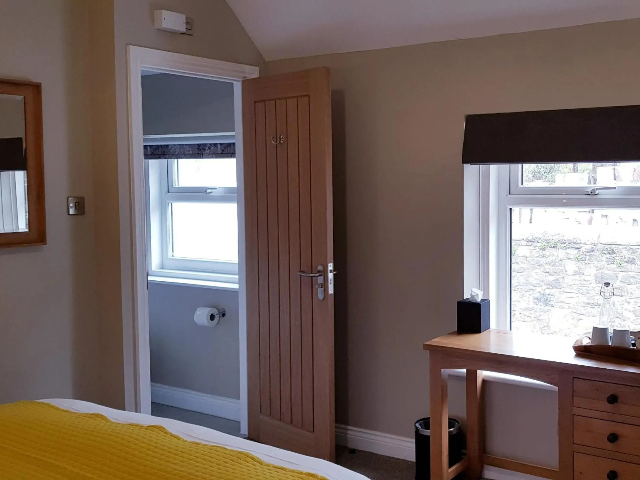 Bedroom, Bed in The Bowes Hotel Bedroom, Bed in The Bowes Hotel