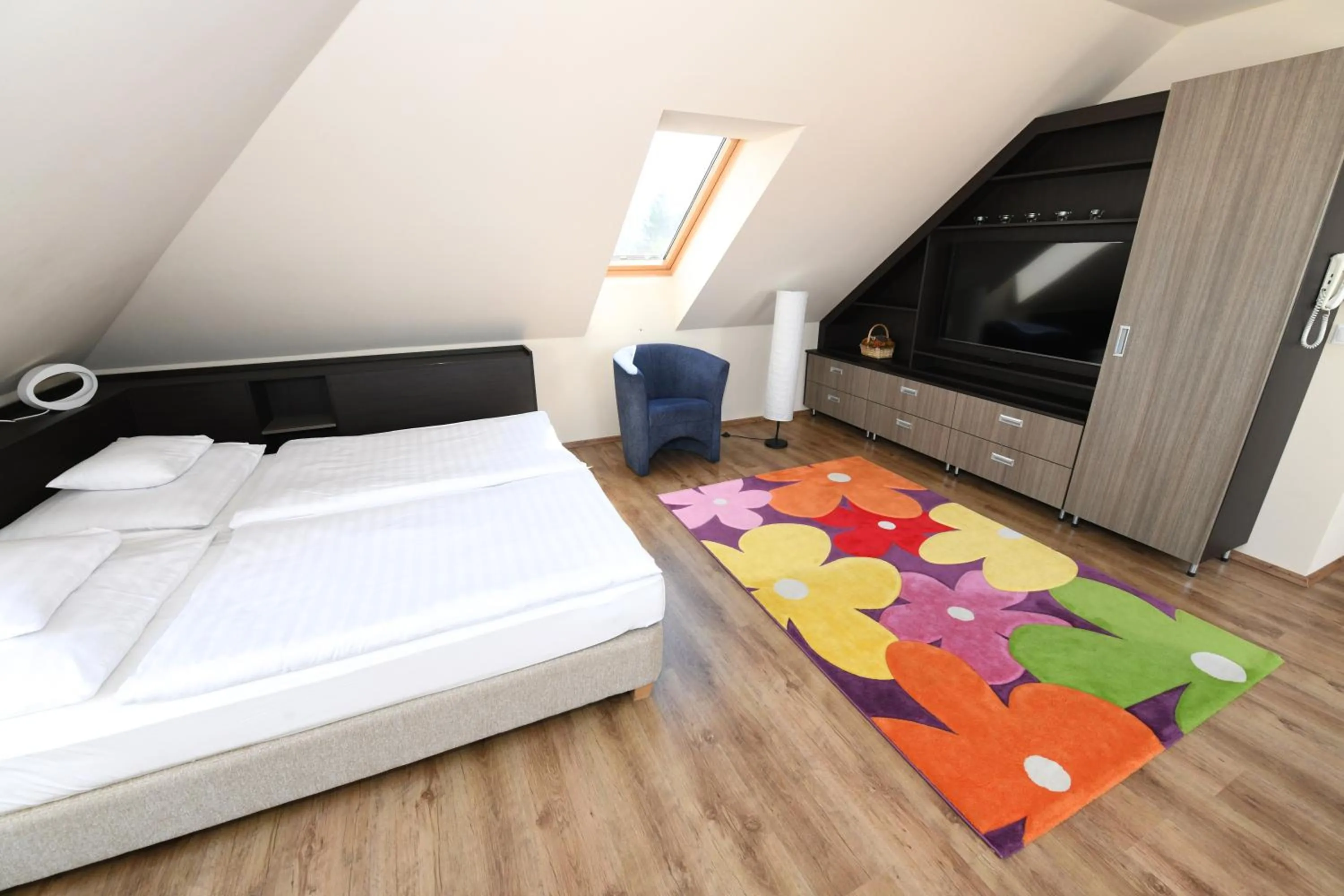 Bed in Ezüsthíd Hotel