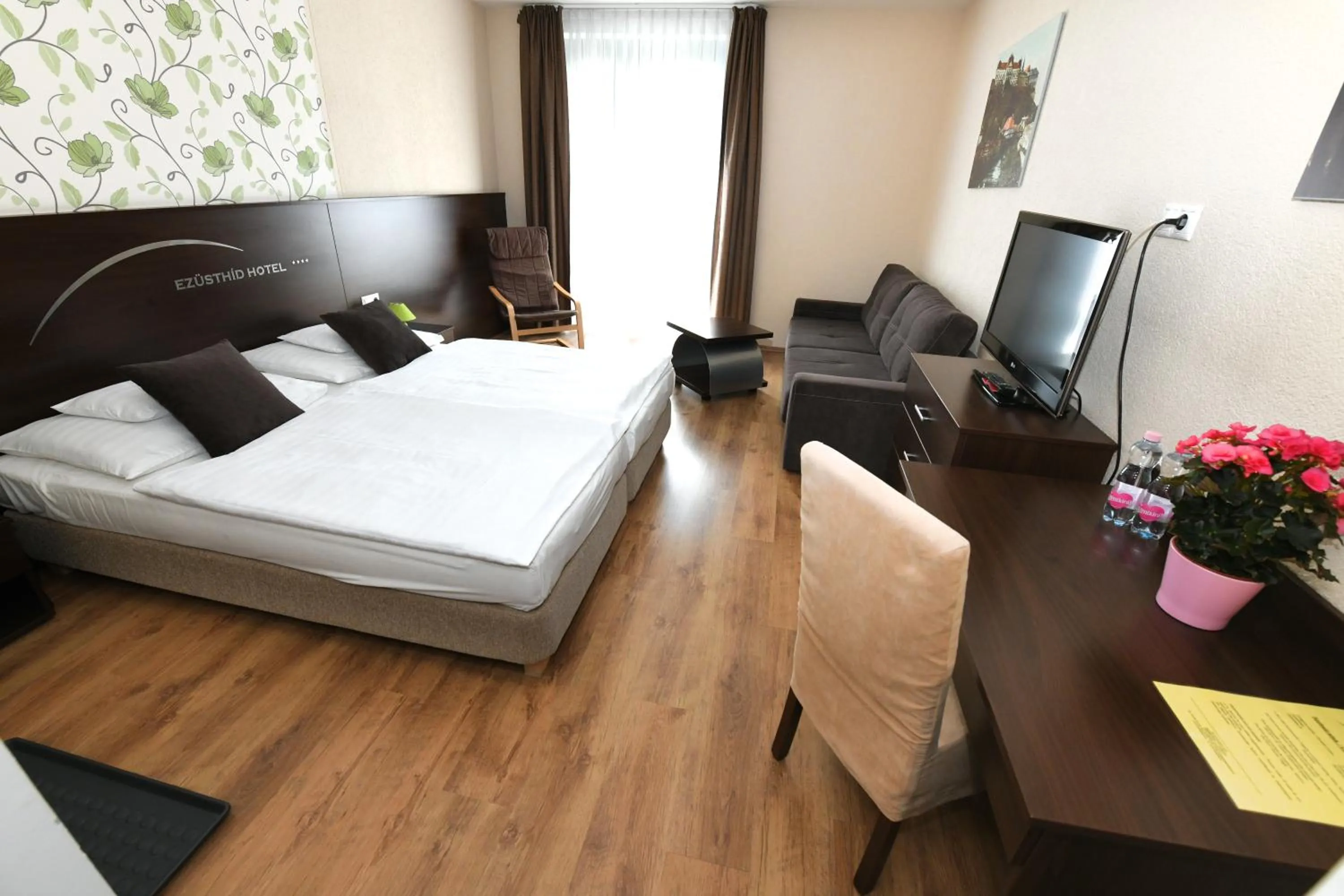 Bed in Ezüsthíd Hotel