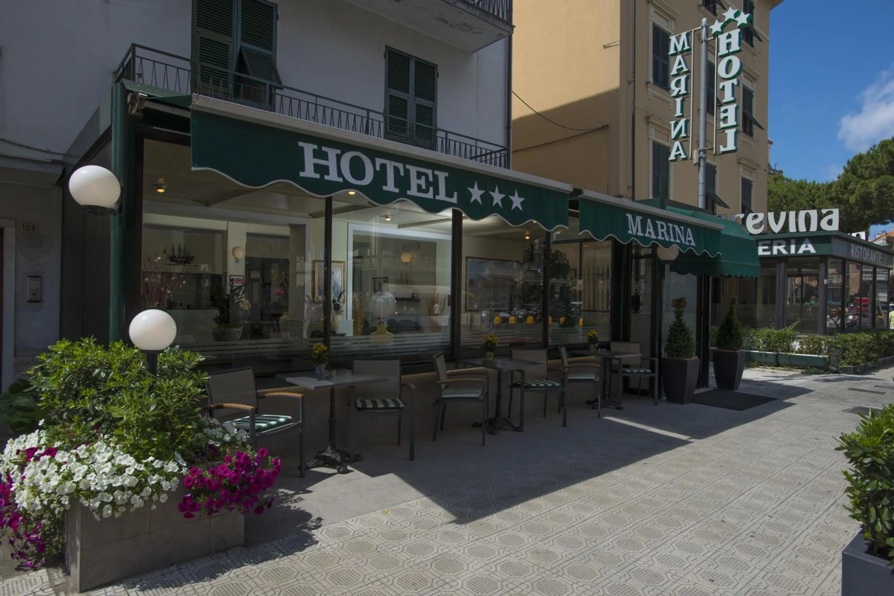 Facade/entrance in Hotel Marina