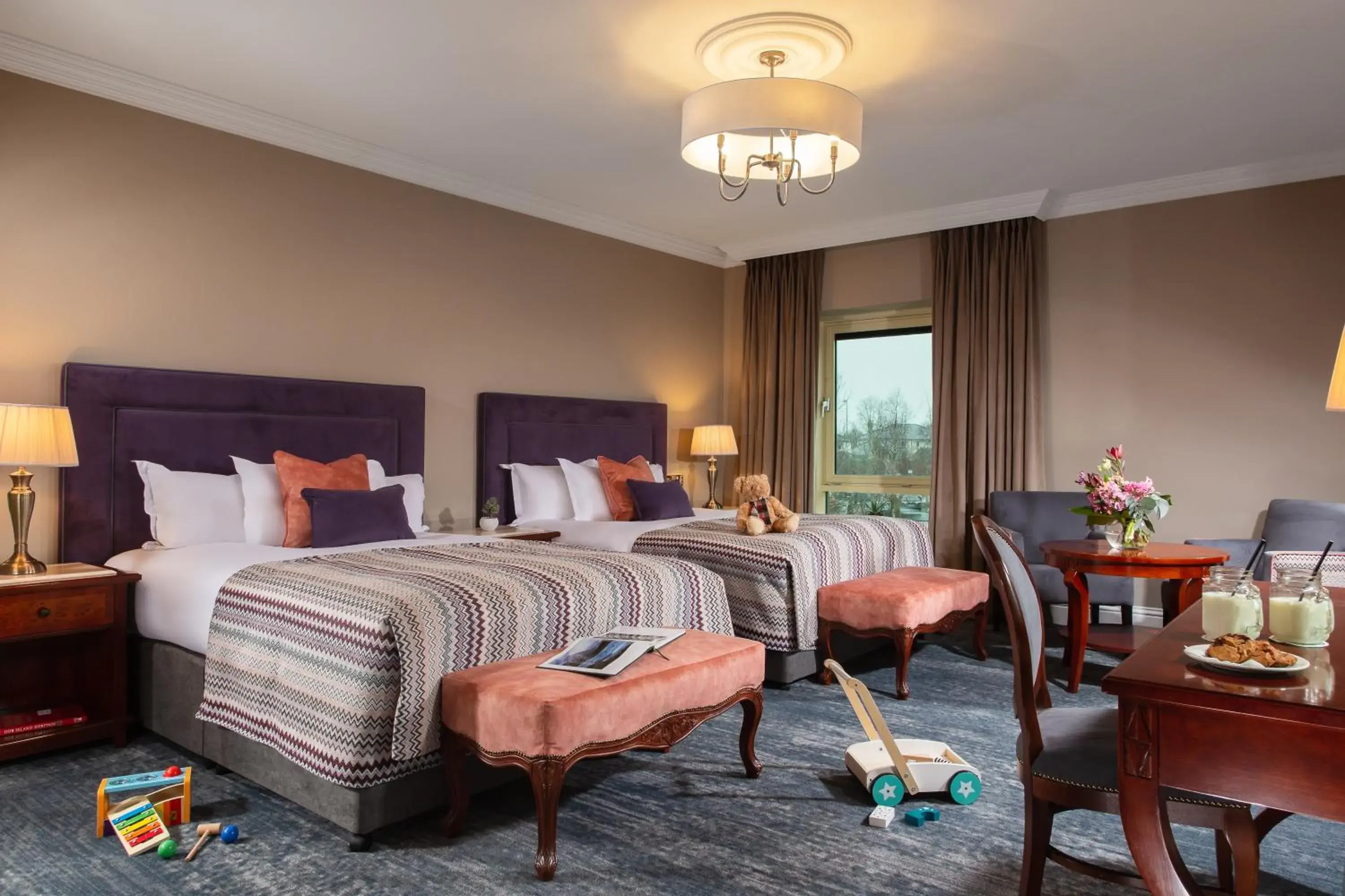 Family Room in The Heritage Family Room in The Heritage