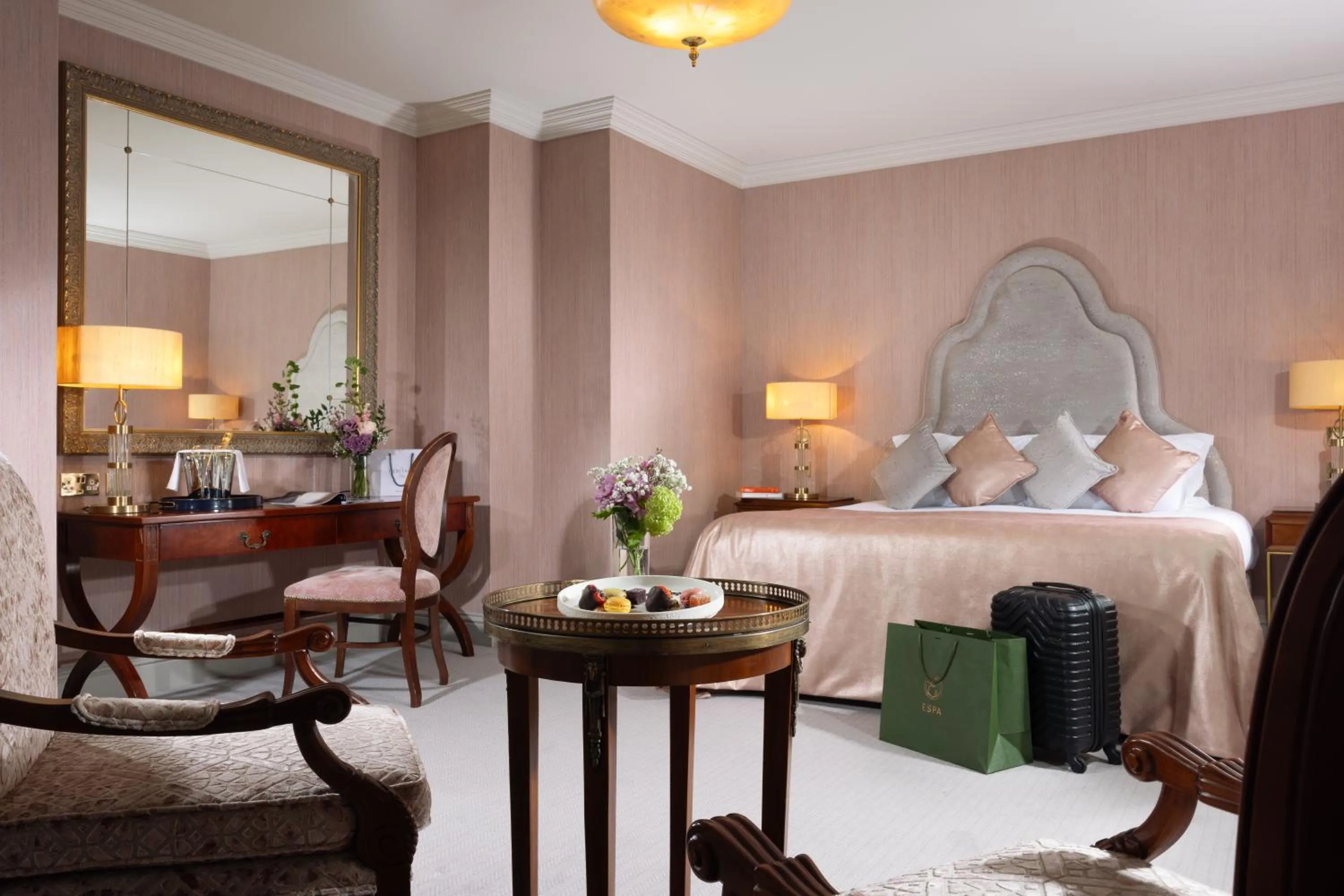 Bedroom, Bed in The Heritage