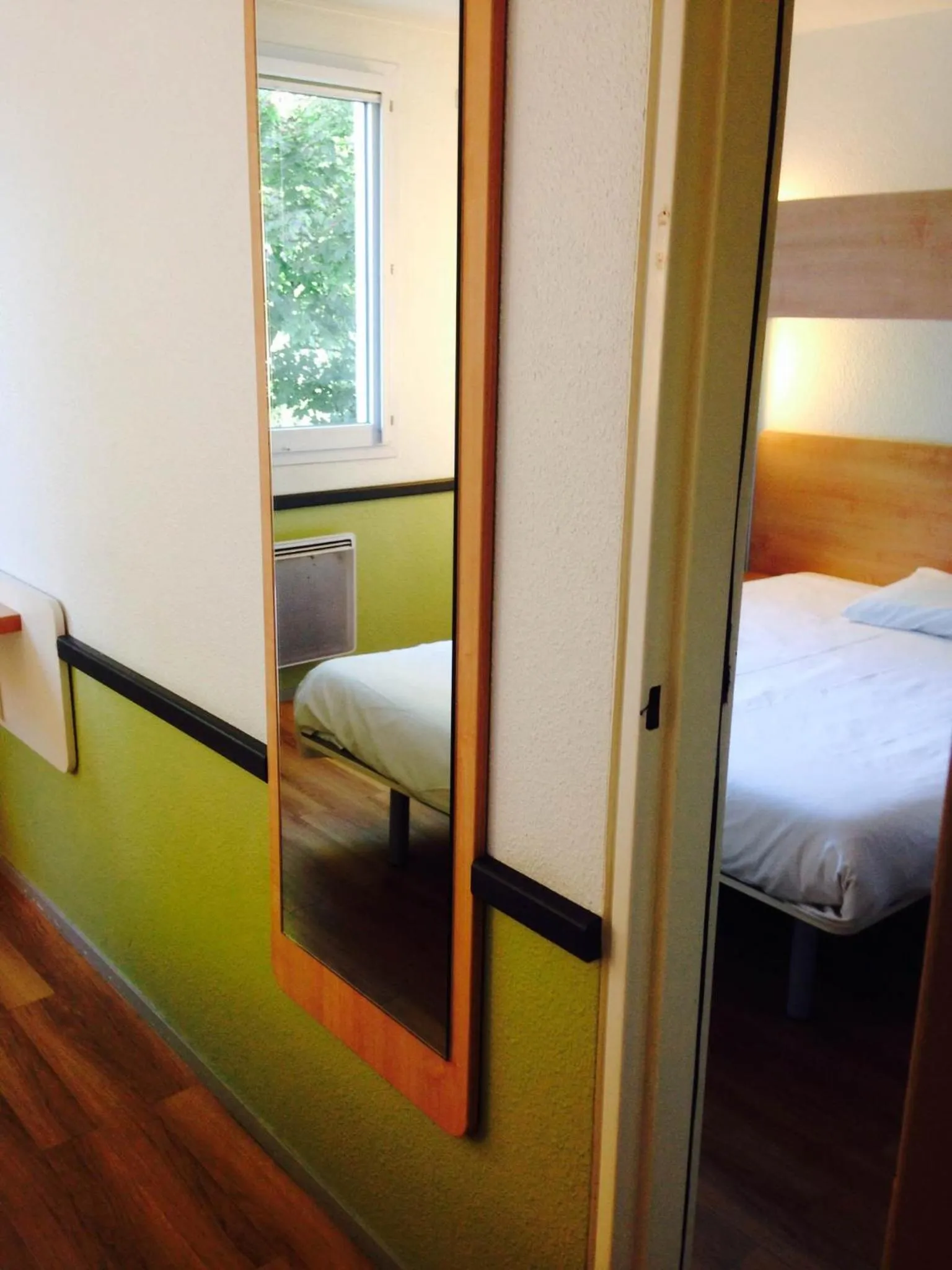 Bed in ibis budget Besançon Ecole Valentin