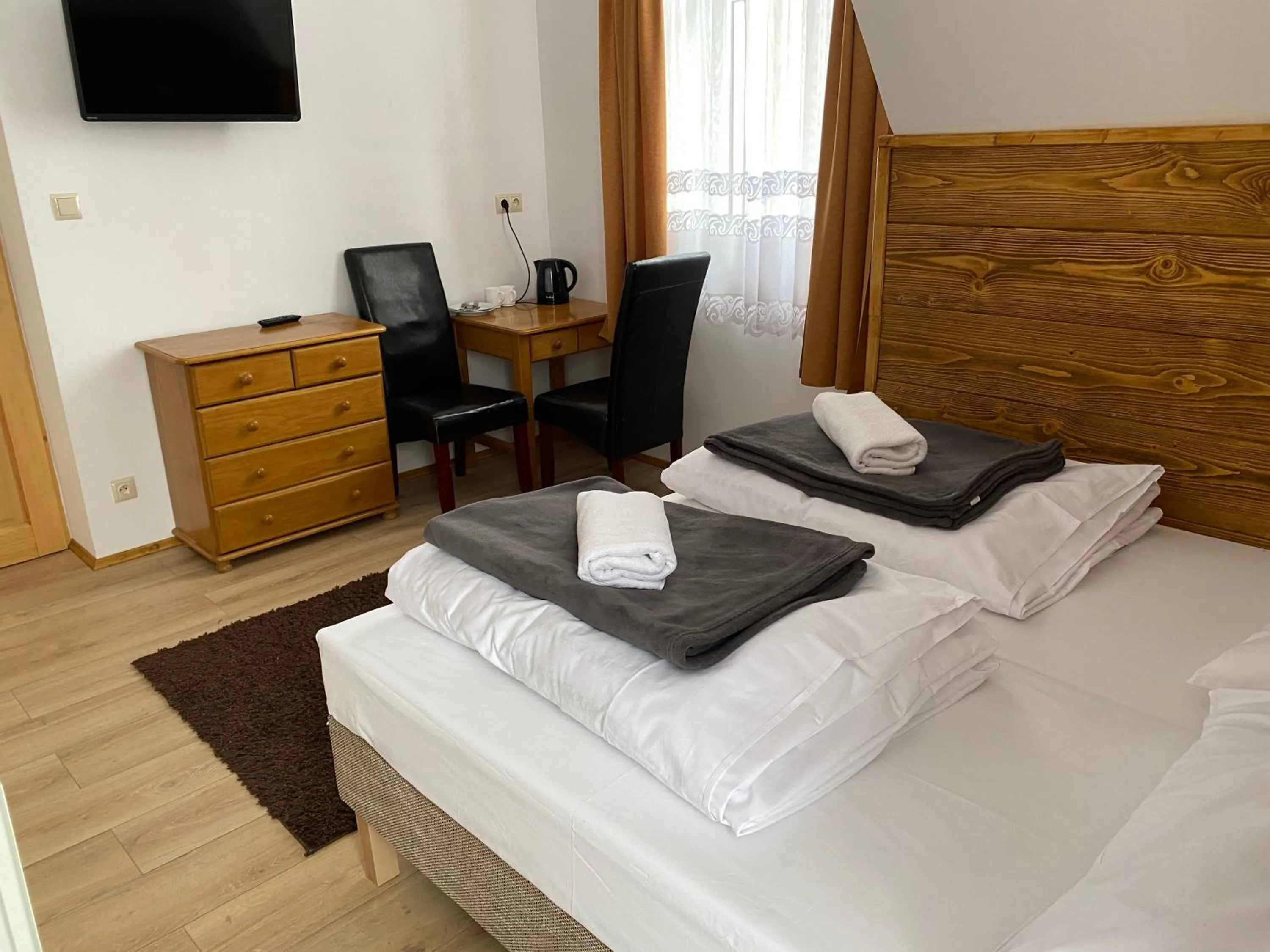 Photo of the whole room, Bed in Rusałka