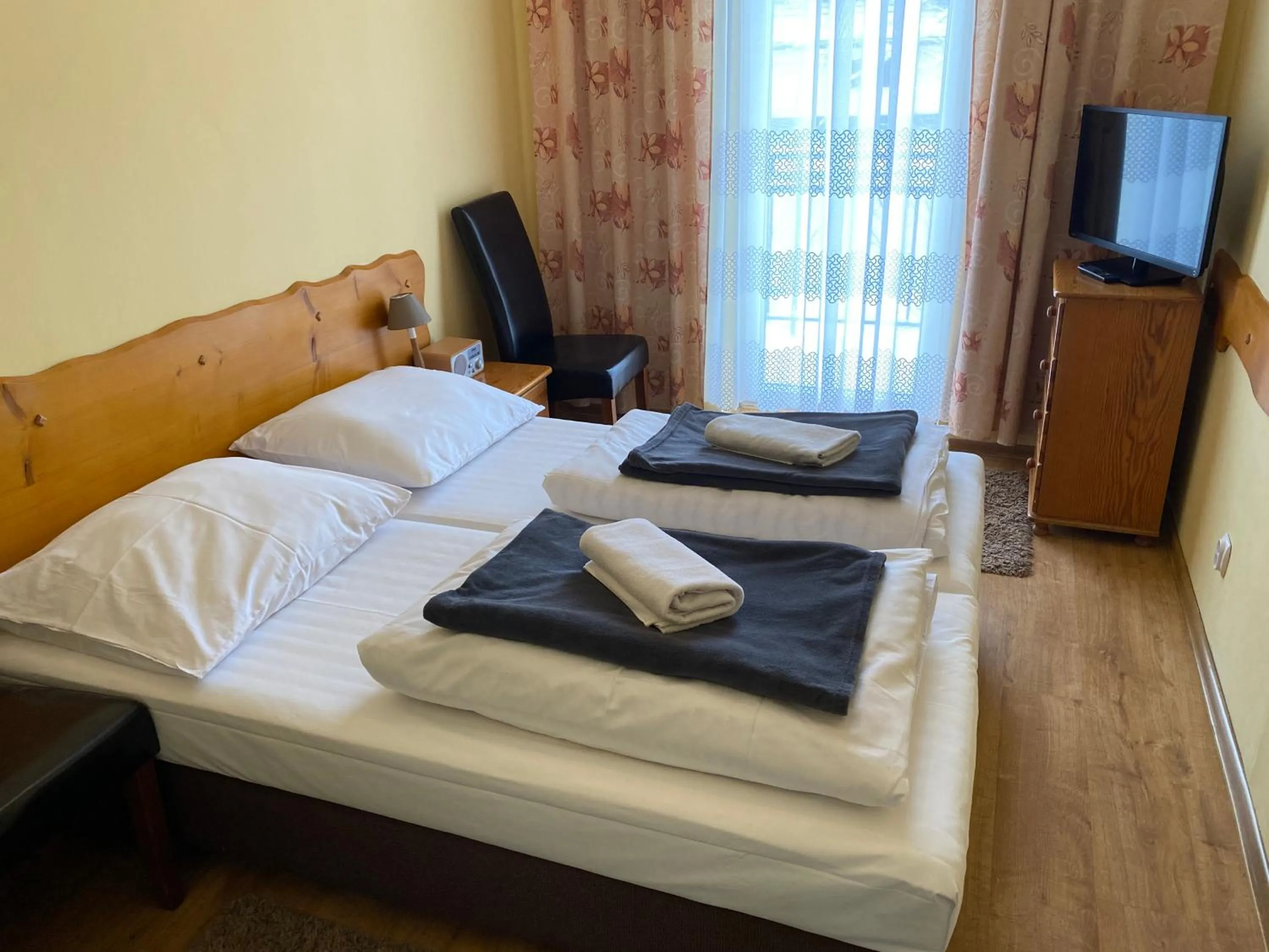 Photo of the whole room, Bed in Rusałka