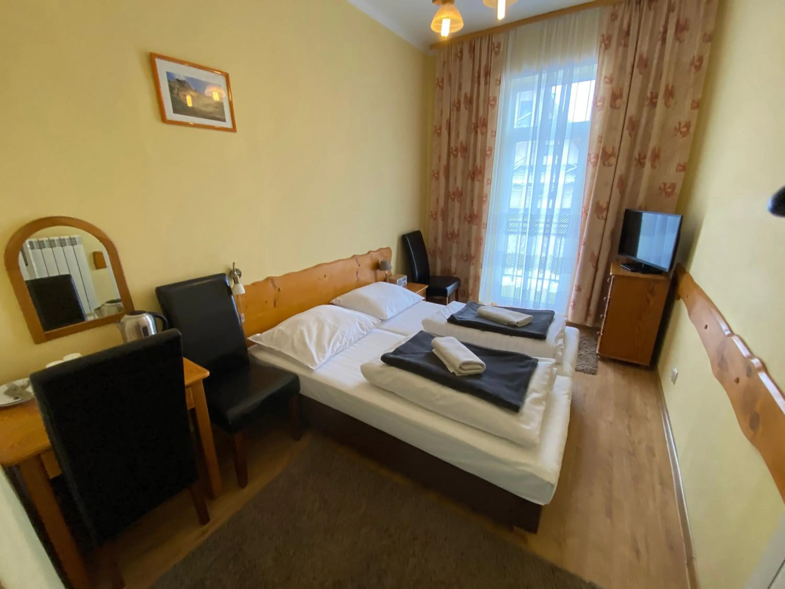 Photo of the whole room, Bed in Rusałka